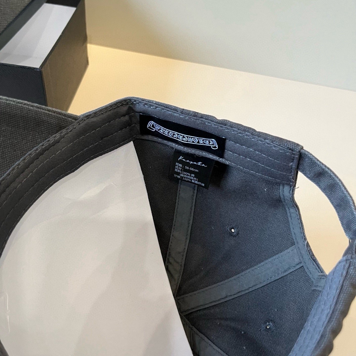  克罗心最新时尚前卫的休闲设计风格，戴上头就是这样好看看哦，做工精细，男女同款！