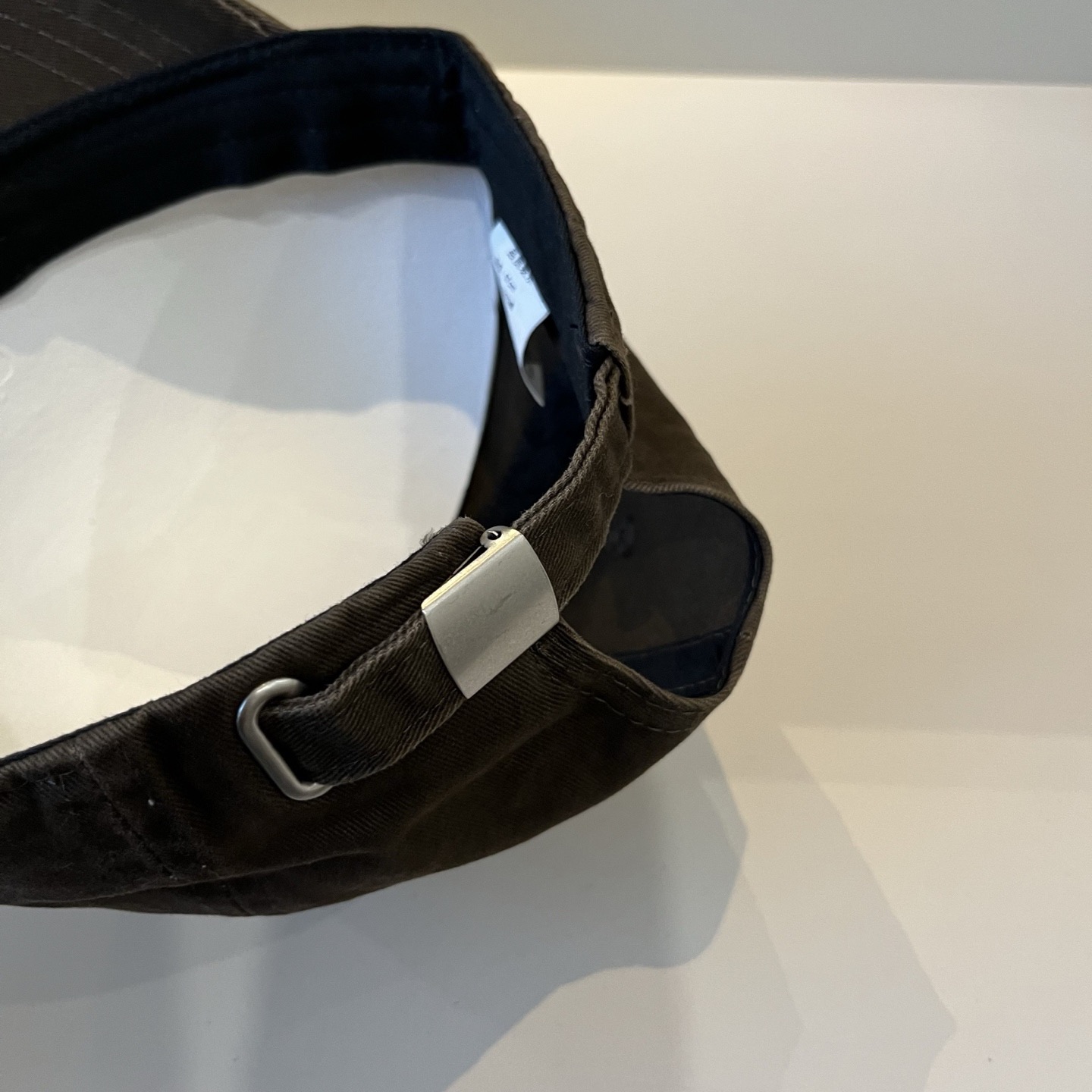  克罗心最新时尚前卫的休闲设计风格，戴上头就是这样好看看哦，做工精细，男女同款！