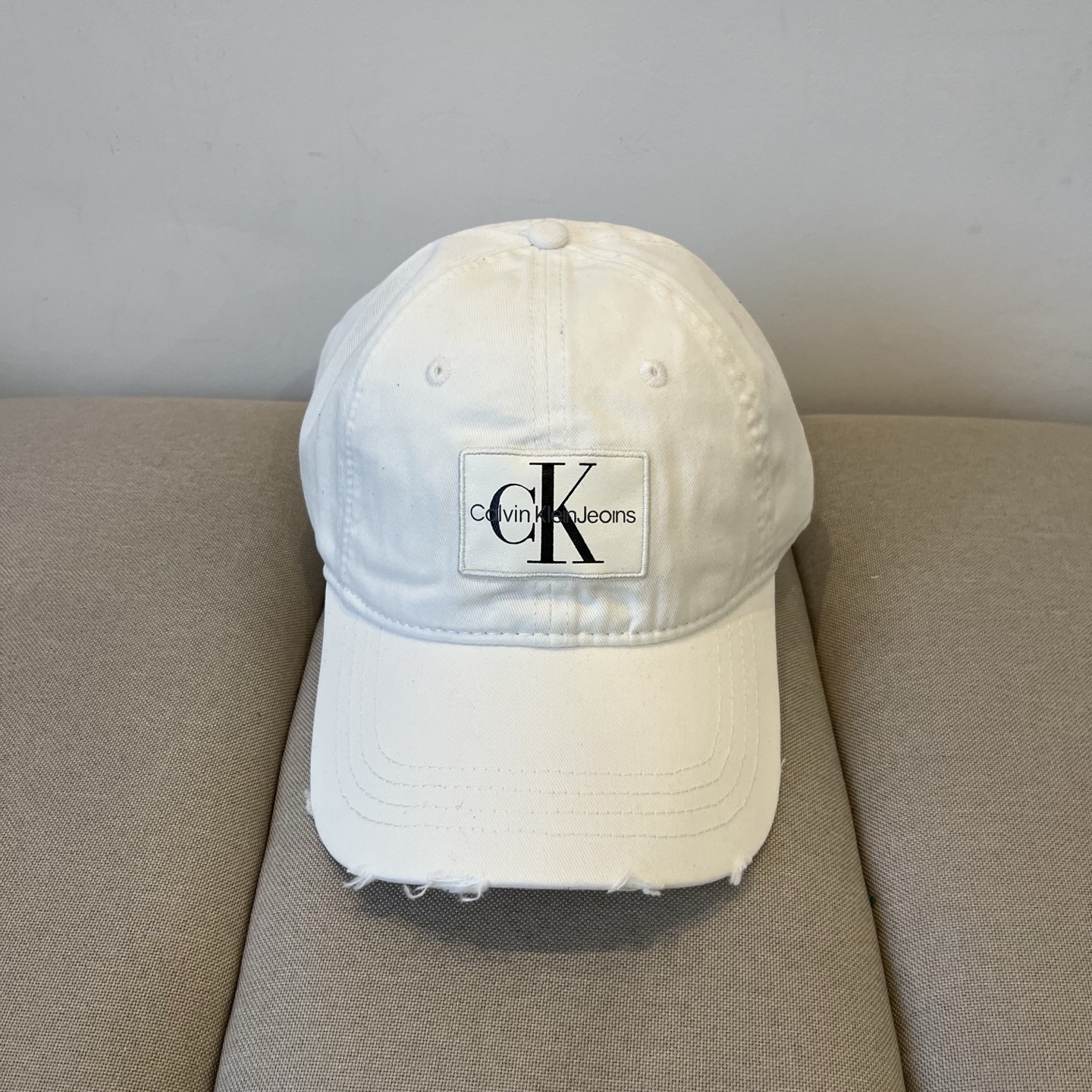  Calvin Klein，CKlogo棒球帽 请认准高端品质市场唯一对版，小红书推荐，时尚百搭，众多明