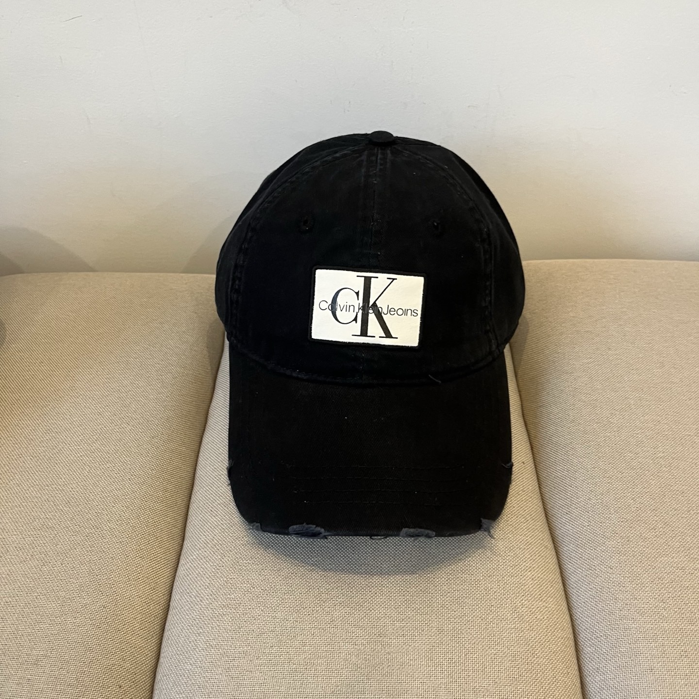  Calvin Klein，CKlogo棒球帽 请认准高端品质市场唯一对版，小红书推荐，时尚百搭，众多明