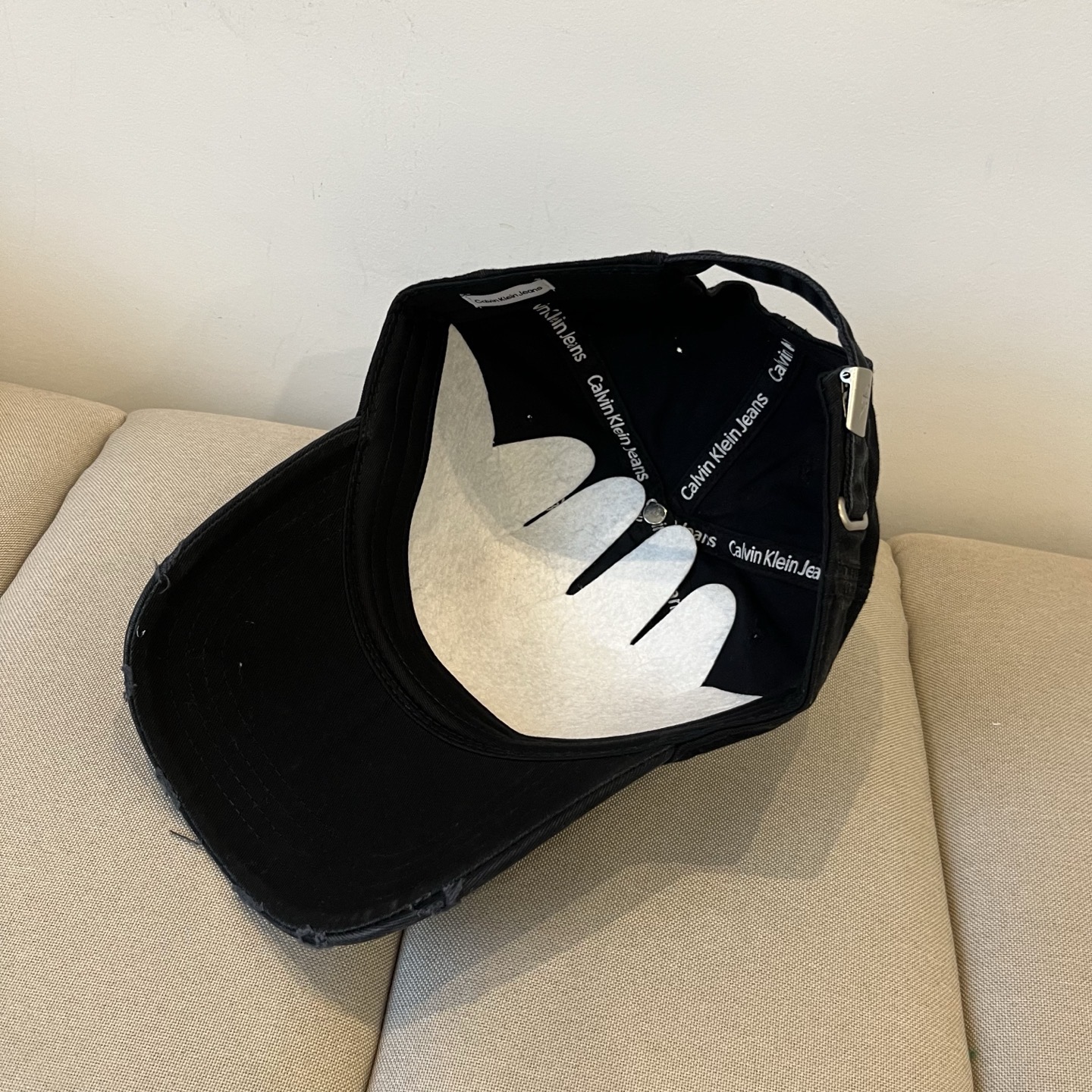  Calvin Klein，CKlogo棒球帽 请认准高端品质市场唯一对版，小红书推荐，时尚百搭，众多明