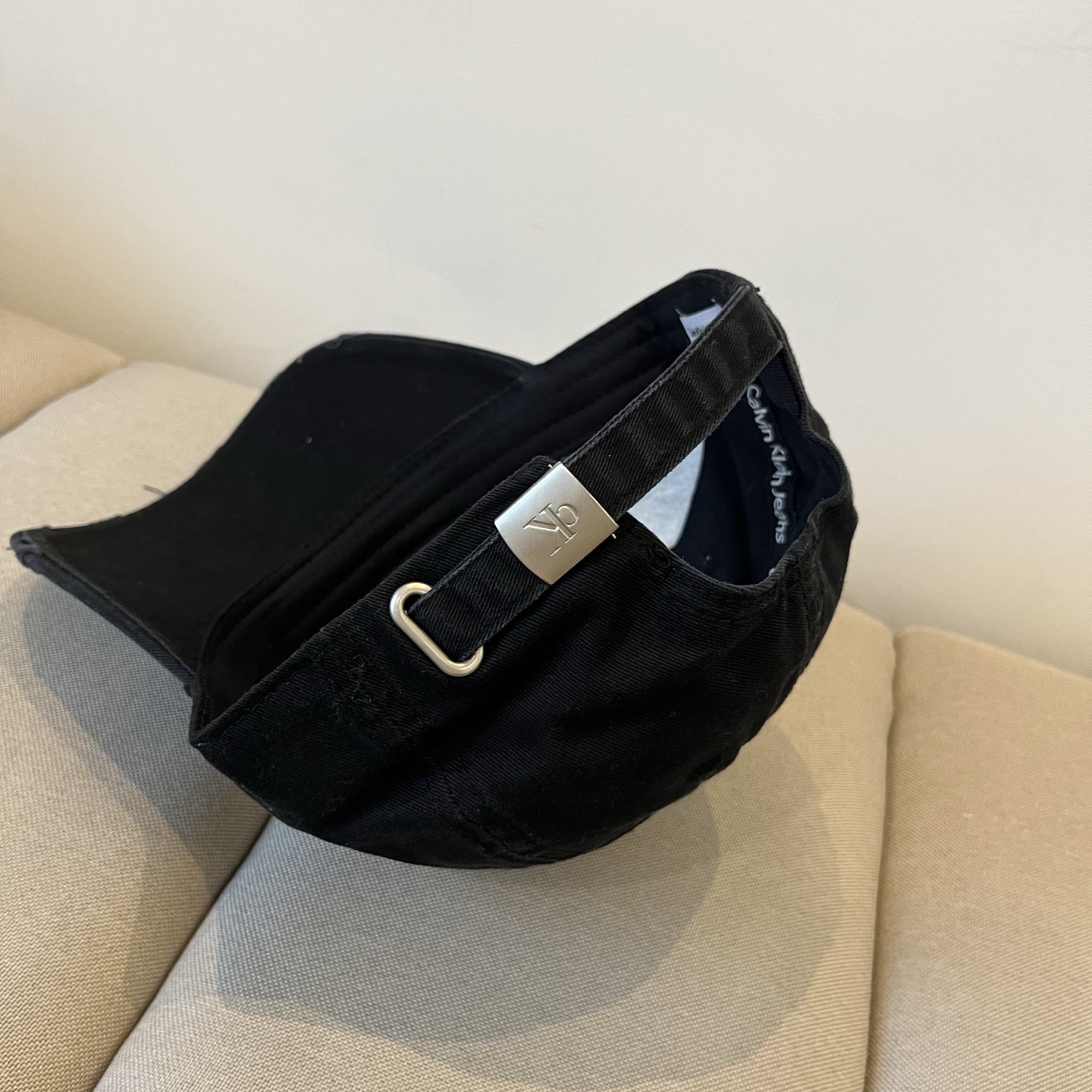  Calvin Klein，CKlogo棒球帽 请认准高端品质市场唯一对版，小红书推荐，时尚百搭，众多明