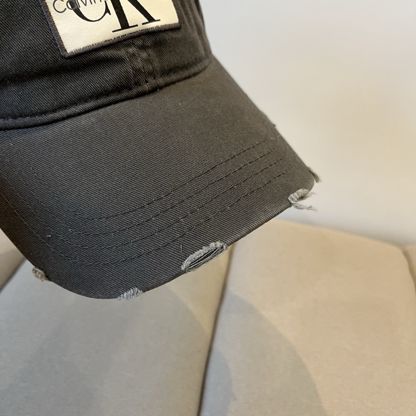  Calvin Klein，CKlogo棒球帽 请认准高端品质市场唯一对版，小红书推荐，时尚百搭，众多明