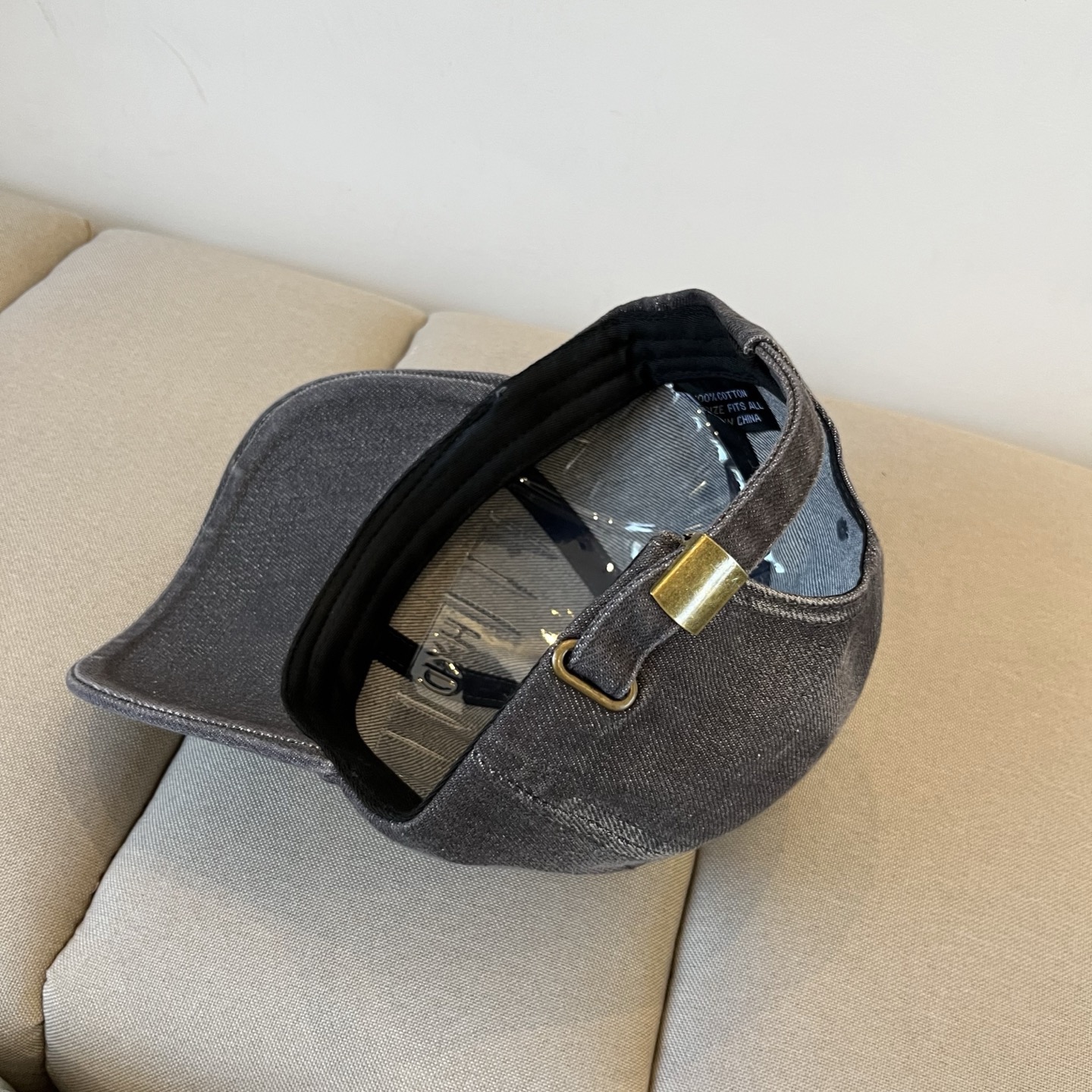  Calvin Klein，CKlogo棒球帽 请认准高端品质市场唯一对版，小红书推荐，时尚百搭，众多明