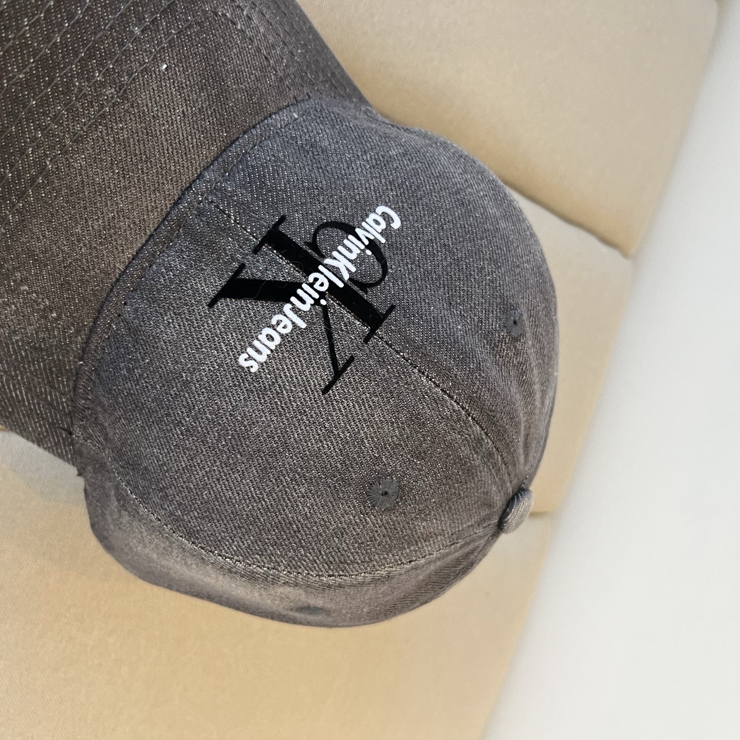  Calvin Klein，CKlogo棒球帽 请认准高端品质市场唯一对版，小红书推荐，时尚百搭，众多明