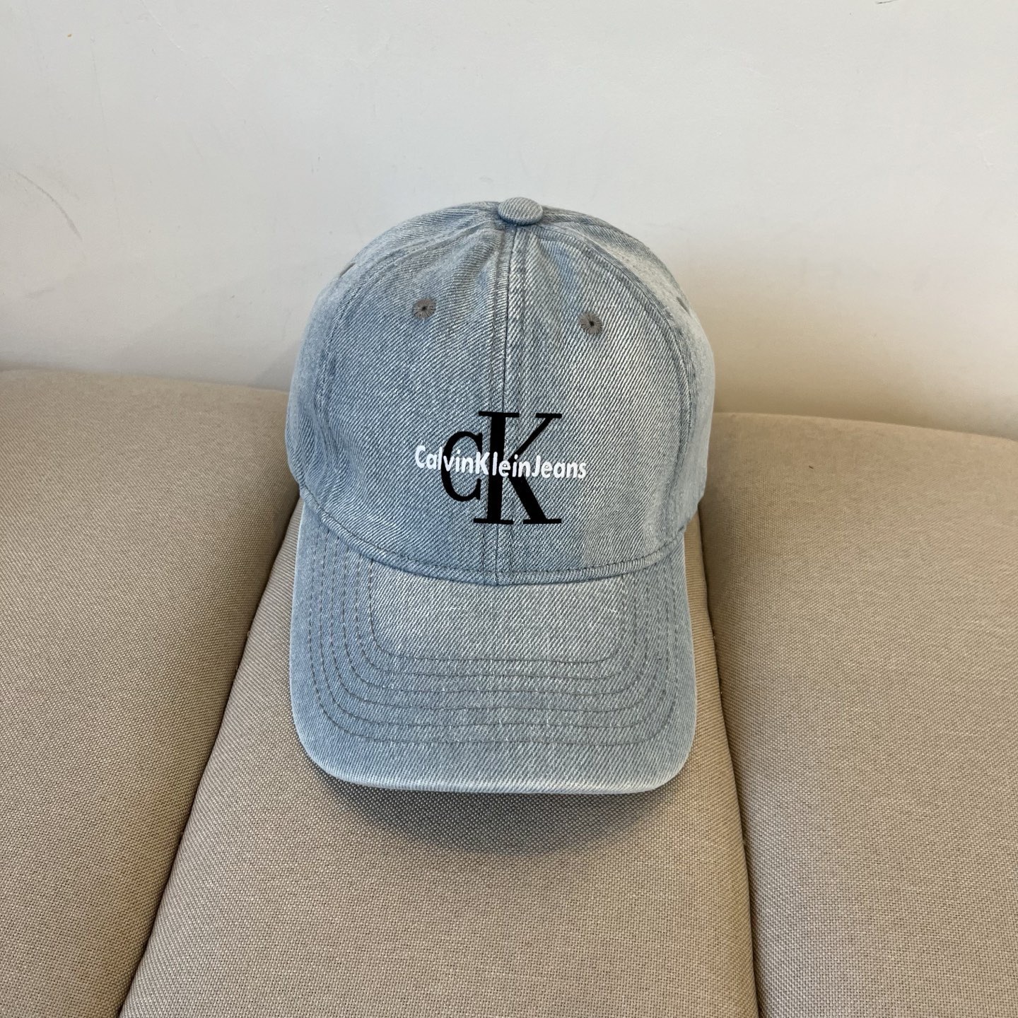  Calvin Klein，CKlogo棒球帽 请认准高端品质市场唯一对版，小红书推荐，时尚百搭，众多明