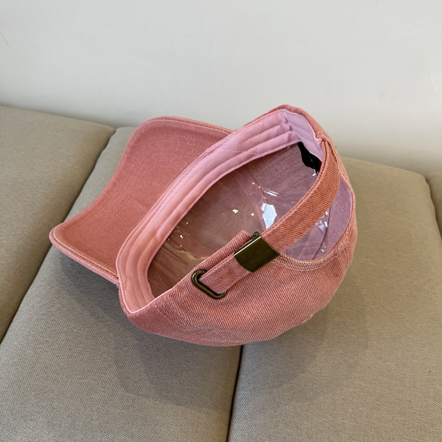  Calvin Klein，CKlogo棒球帽 请认准高端品质市场唯一对版，小红书推荐，时尚百搭，众多明