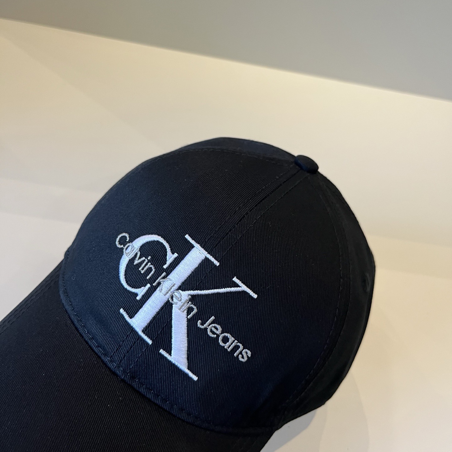  Calvin Klein，CKlogo棒球帽 请认准高端品质市场唯一对版，小红书推荐，时尚百搭，众多明