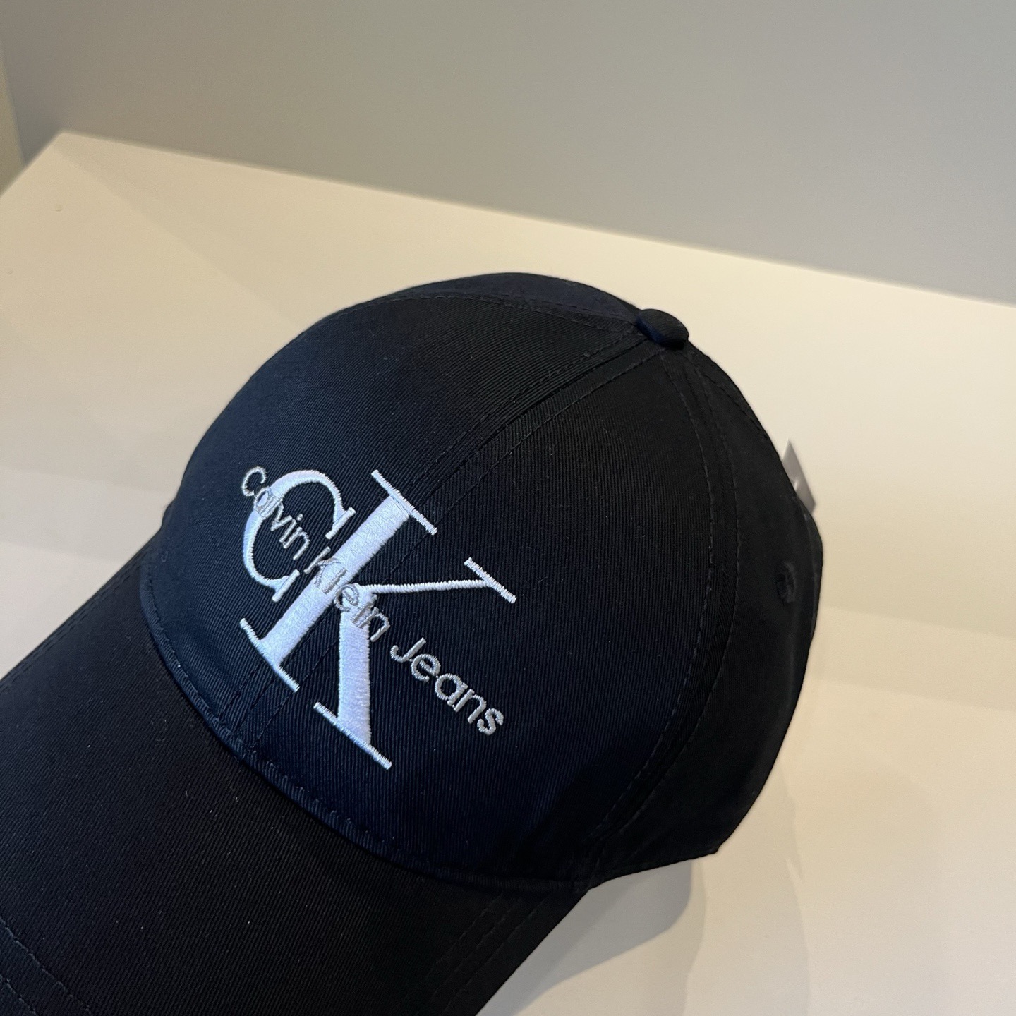  Calvin Klein，CKlogo棒球帽 请认准高端品质市场唯一对版，小红书推荐，时尚百搭，众多明