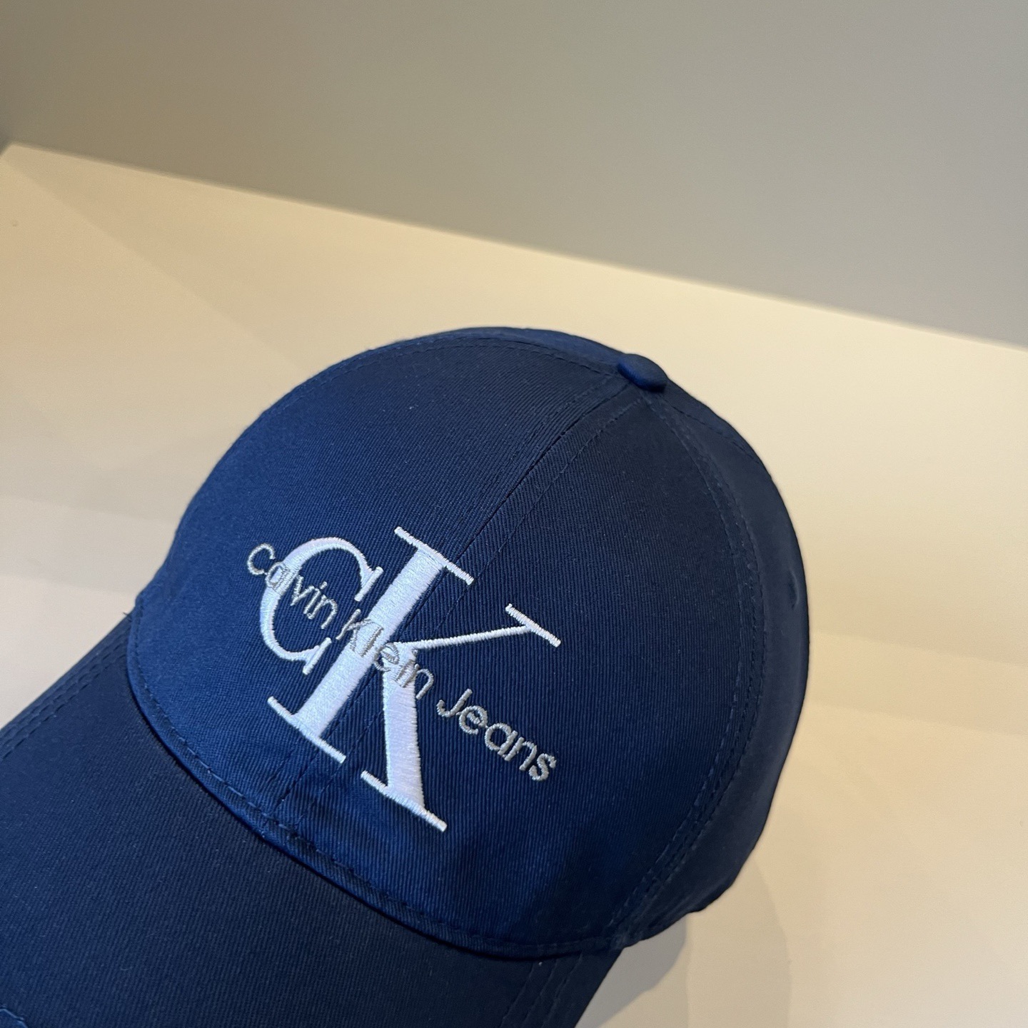  Calvin Klein，CKlogo棒球帽 请认准高端品质市场唯一对版，小红书推荐，时尚百搭，众多明