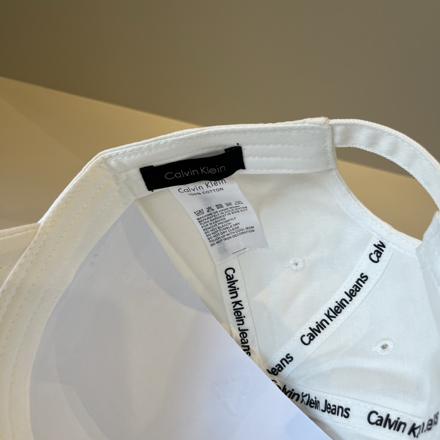  Calvin Klein，CKlogo棒球帽 请认准高端品质市场唯一对版，小红书推荐，时尚百搭，众多明