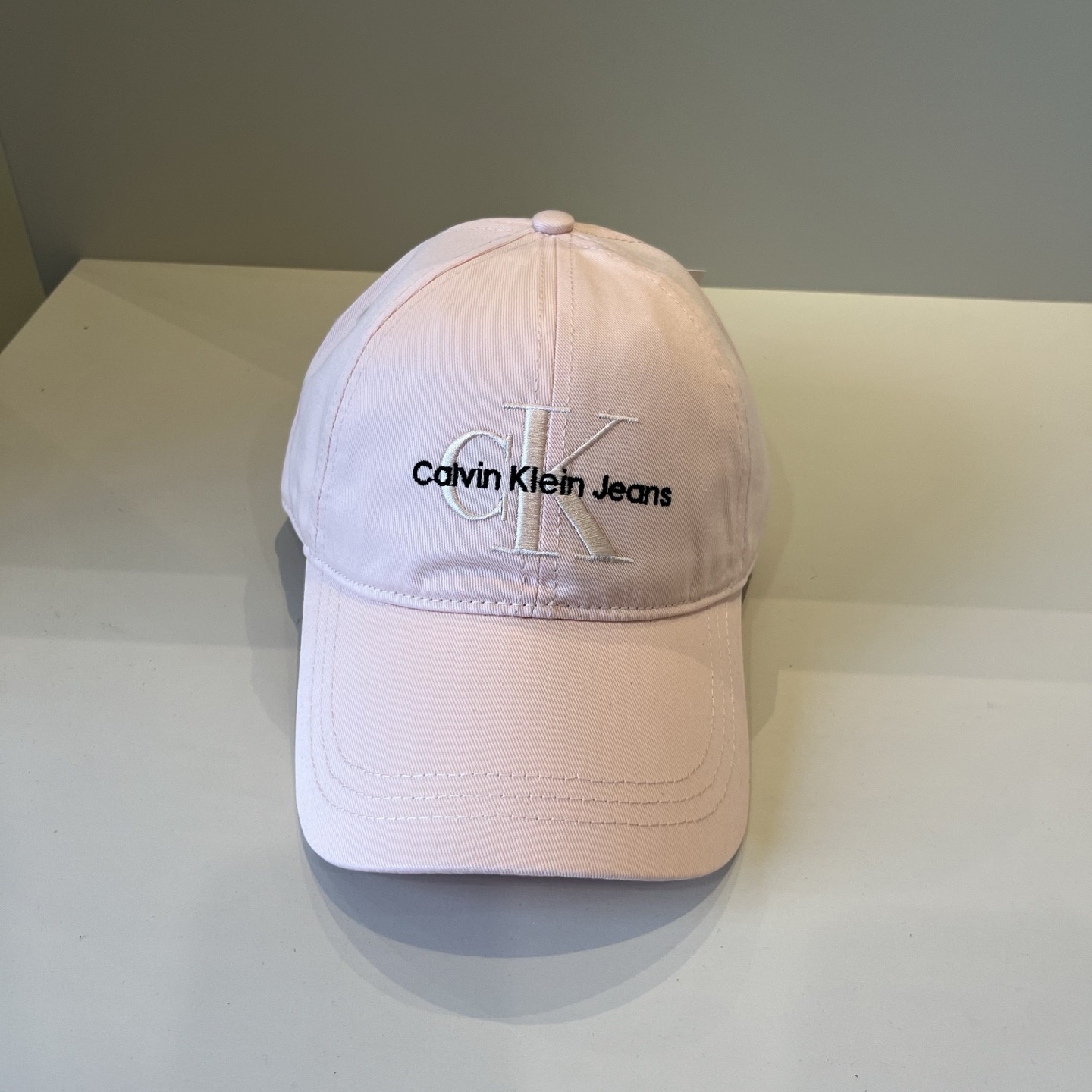  Calvin Klein，CKlogo棒球帽 请认准高端品质市场唯一对版，小红书推荐，时尚百搭，众多明