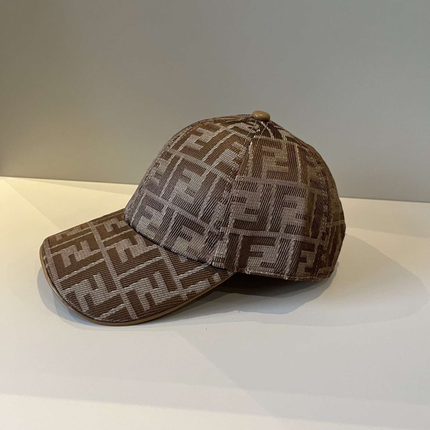 Chapéu Fendi Series FF — photo 3