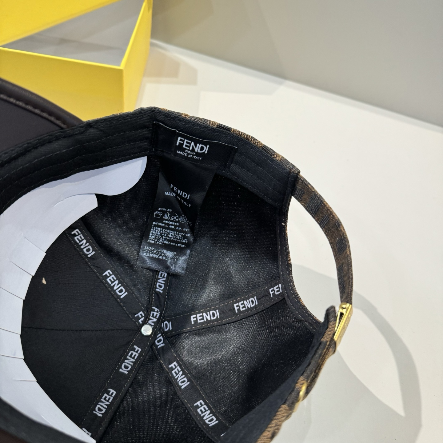 FENDI芬迪 老花系列棒球帽🧢 经典FF中古单品，气质穿搭单品，质量杠杠👍