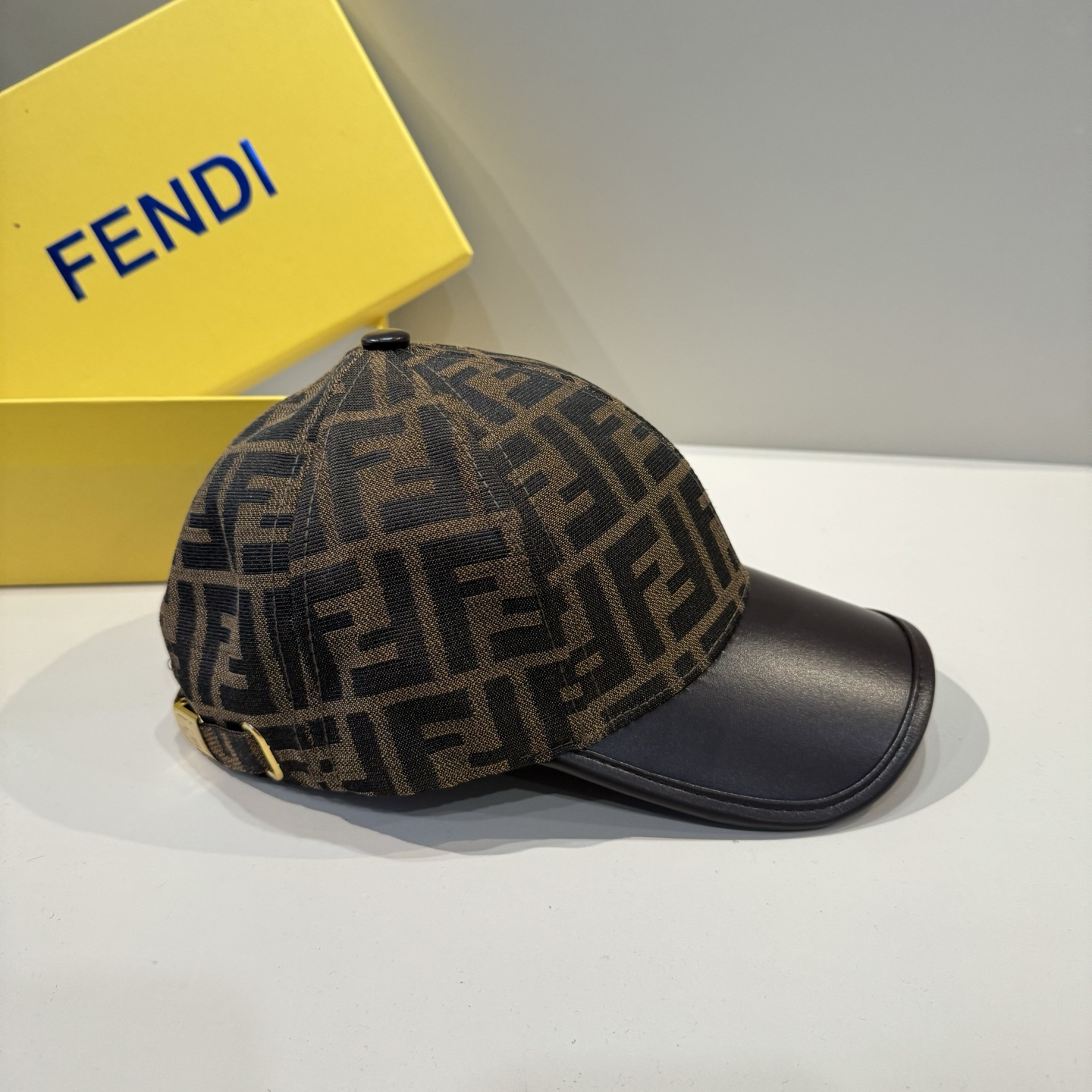 FENDI芬迪 老花系列棒球帽🧢 经典FF中古单品，气质穿搭单品，质量杠杠👍