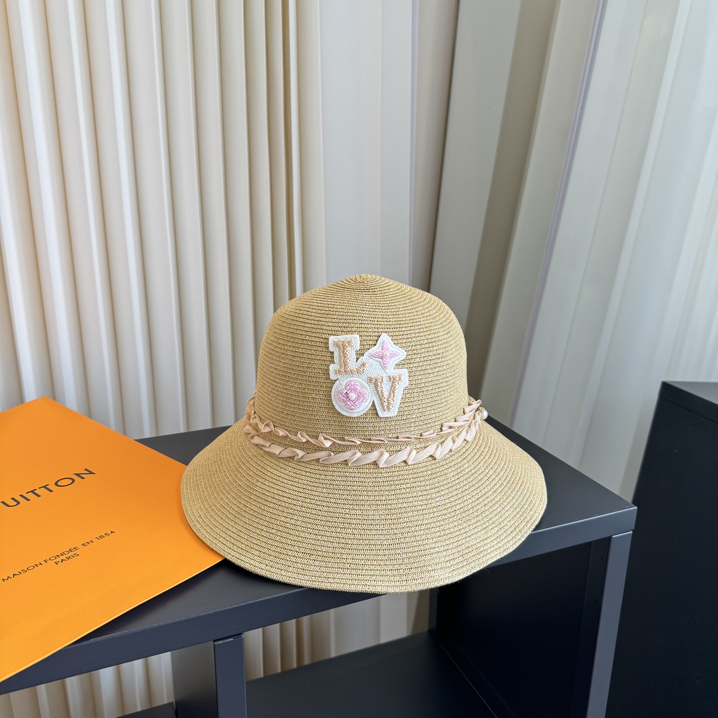 NO:883122,Louis Vuitton bucket hat LouisVuitton's new LV baseball cap, heavy industry to create a high-end atmosphere, versatile style for both men and women!  Running volume!  hat straw hat bucket hat baseball cap,hat,louis vuitton,louis vuitton,louis vuitton,espadrilles,hats19860909路易威登渔夫帽 LouisVuitton新款LV棒球帽,重工打造高端大气,百搭款男女通用！跑量！帽子草帽渔夫帽棒球帽,帽子,louis vuitton,louis vuitton,louis vuitton,espadrilles,hats,hat