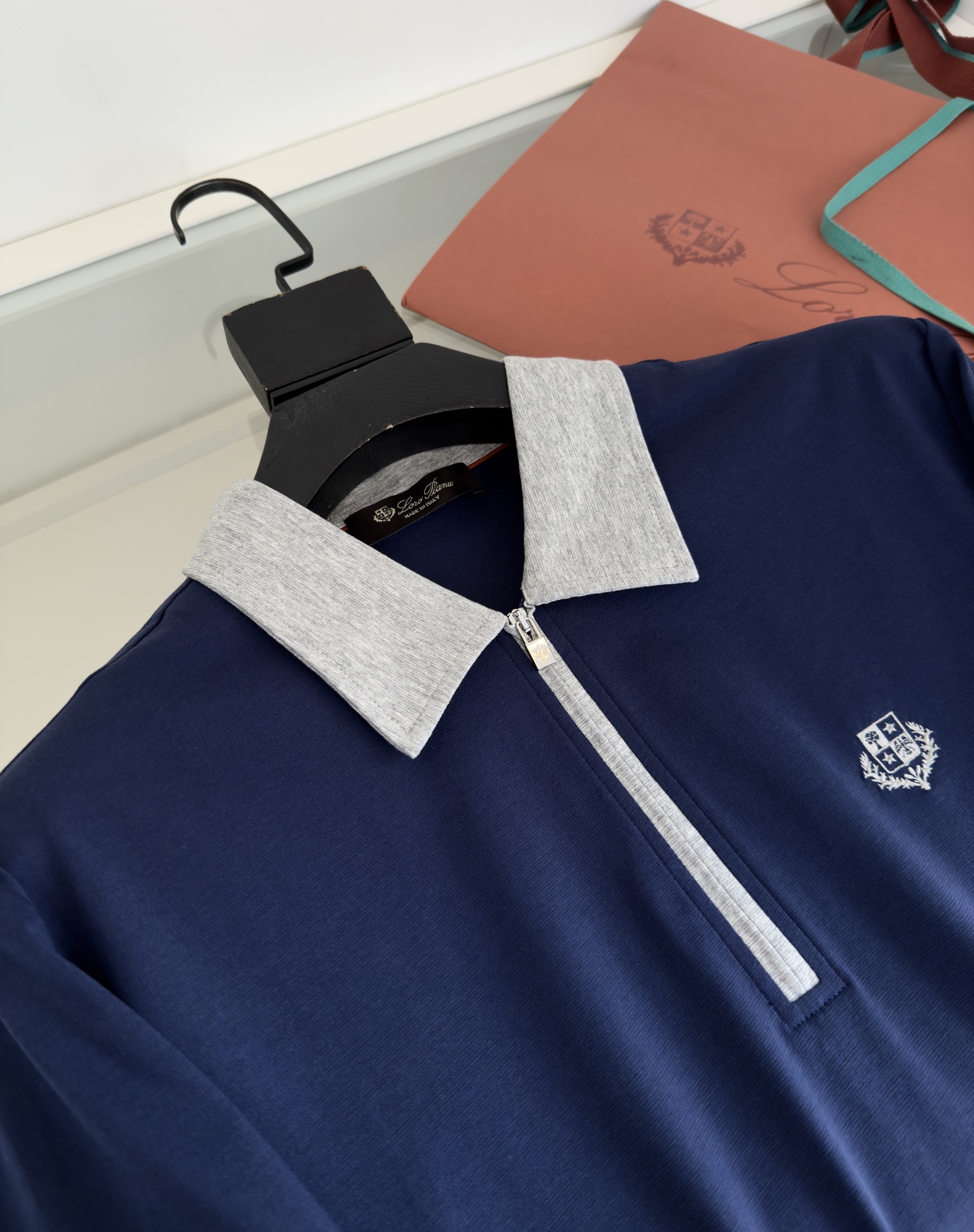 Elegant Polo Shirt with Zipper, Short Sleeve, and Embroidered Logo 6 i1740931854142 4961 0 4