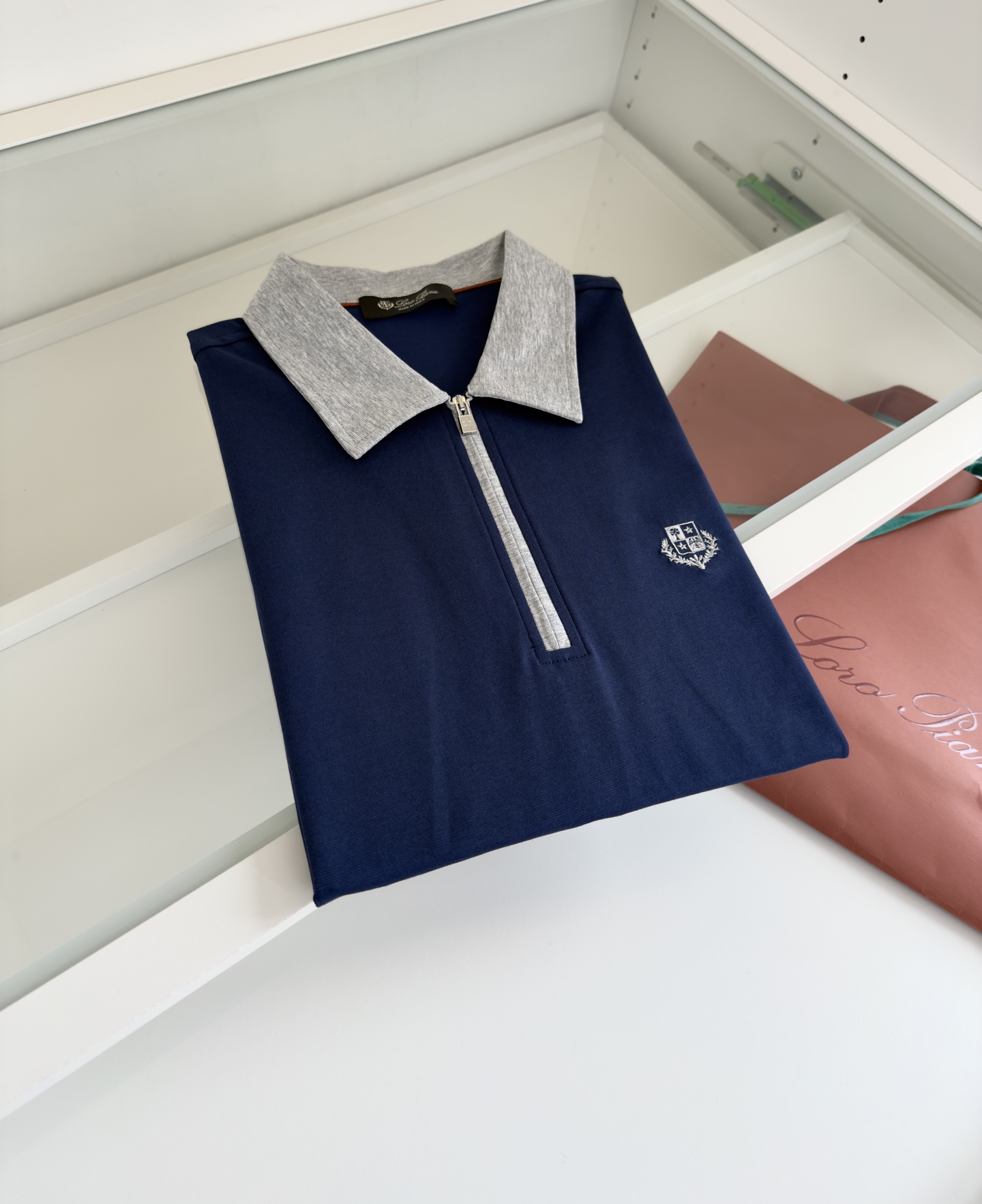 Elegant Polo Shirt with Zipper, Short Sleeve, and Embroidered Logo 10 i1740931855537 1983 0 8