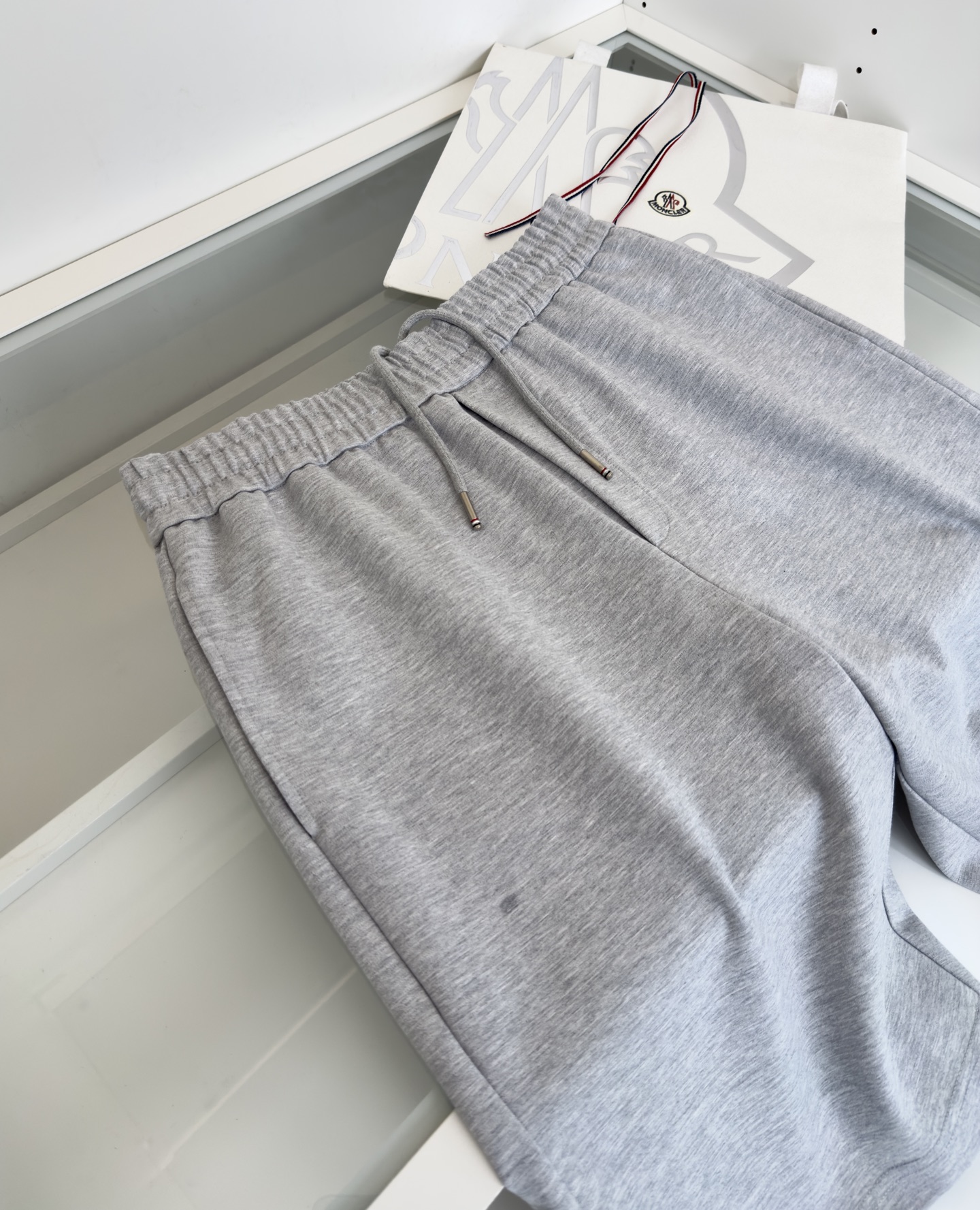 Moncler Classic Elastic Waist Casual Shorts - Breathable and Comfortable 4 i1741018279994 7829 0 2