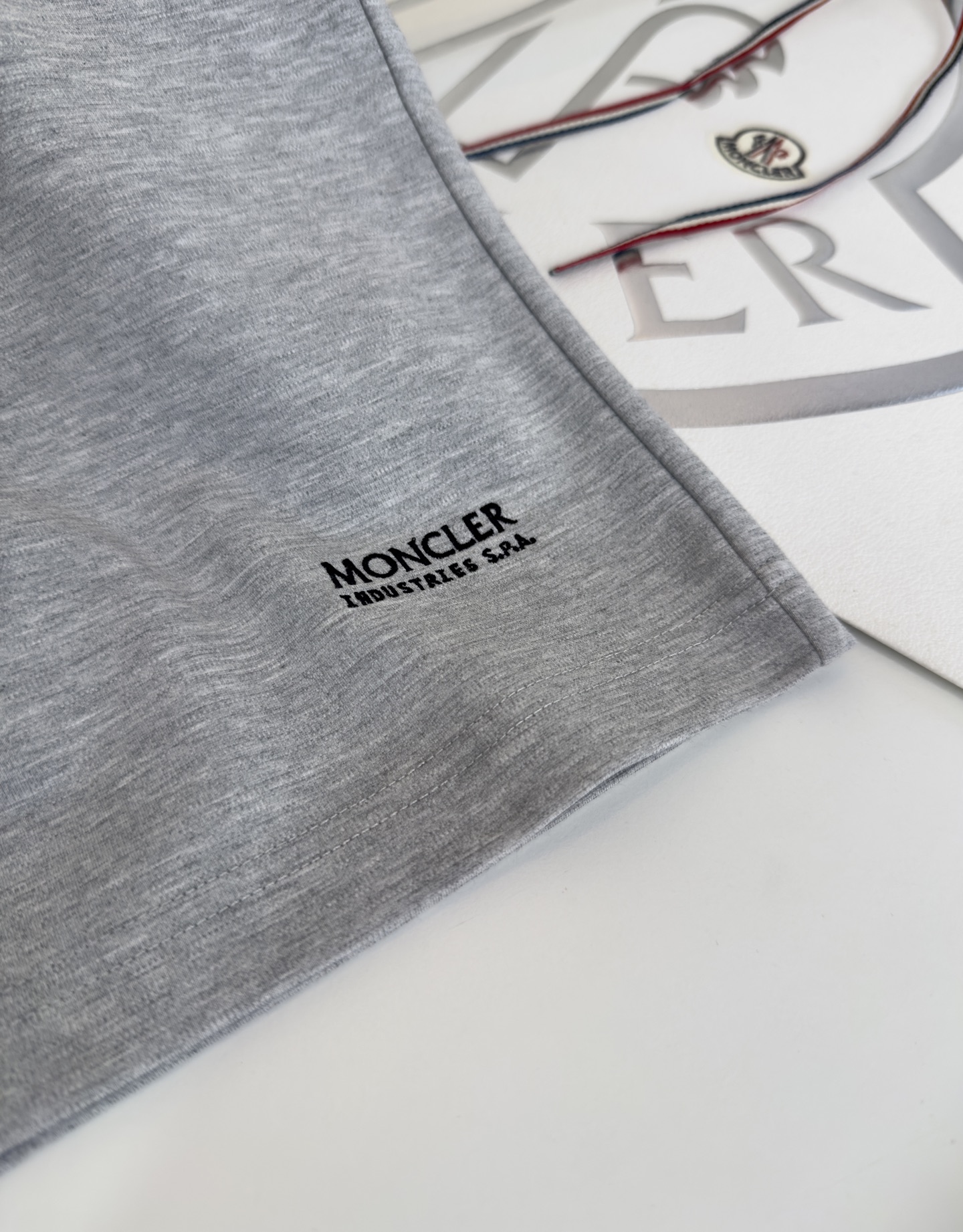 Moncler Classic Elastic Waist Casual Shorts - Breathable and Comfortable 7 i1741018280051 4989 0 5