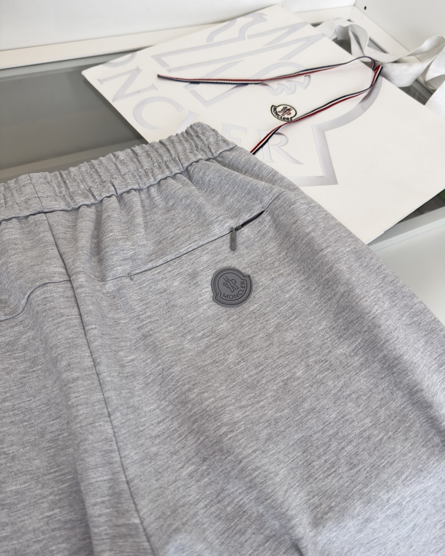Moncler Classic Elastic Waist Casual Shorts - Breathable and Comfortable 9 i1741018280887 6647 0 7