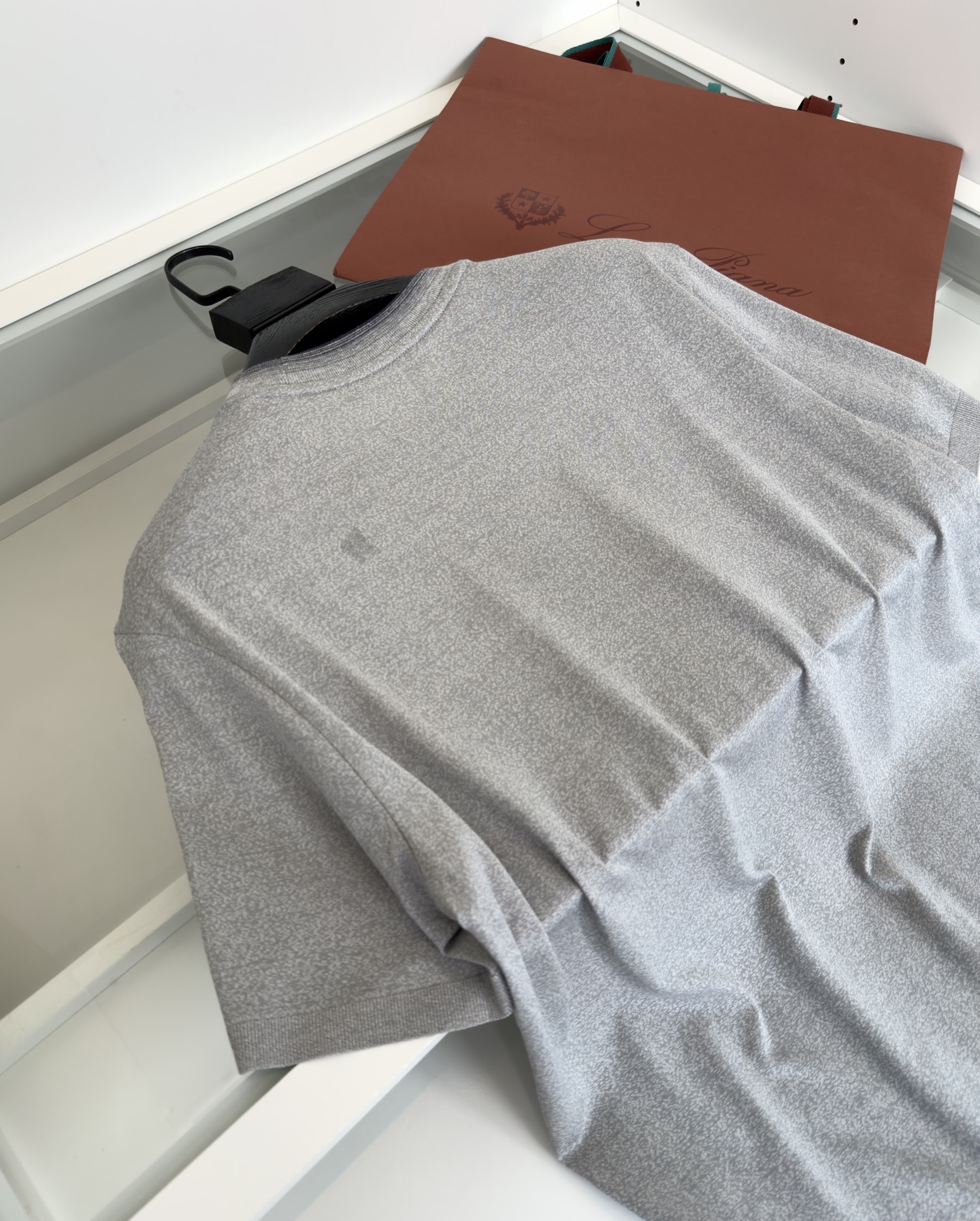 2025 Lo*ro Pi*nano Collection: Quality Knit T-shirts with Classic Embroidery - 图片 7