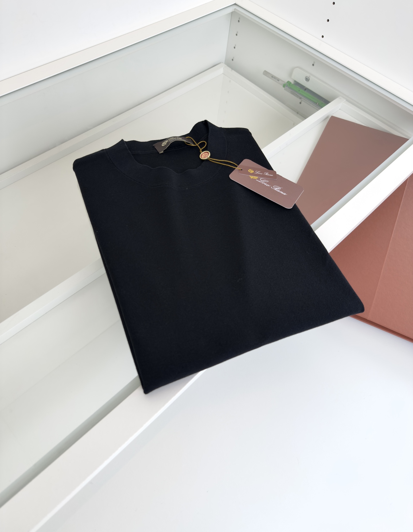High-Quality Knitted Shirts: Classic Designs with Innovative Fabric for Timeless Style - 图片 9