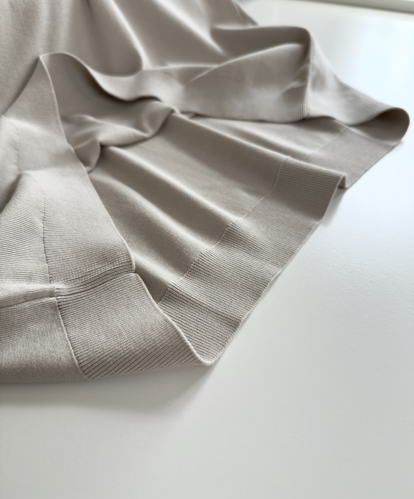 “High-Quality Men’s Knitted Shirts with Classic Designs and Advanced Fabric Technology” - 图片 6