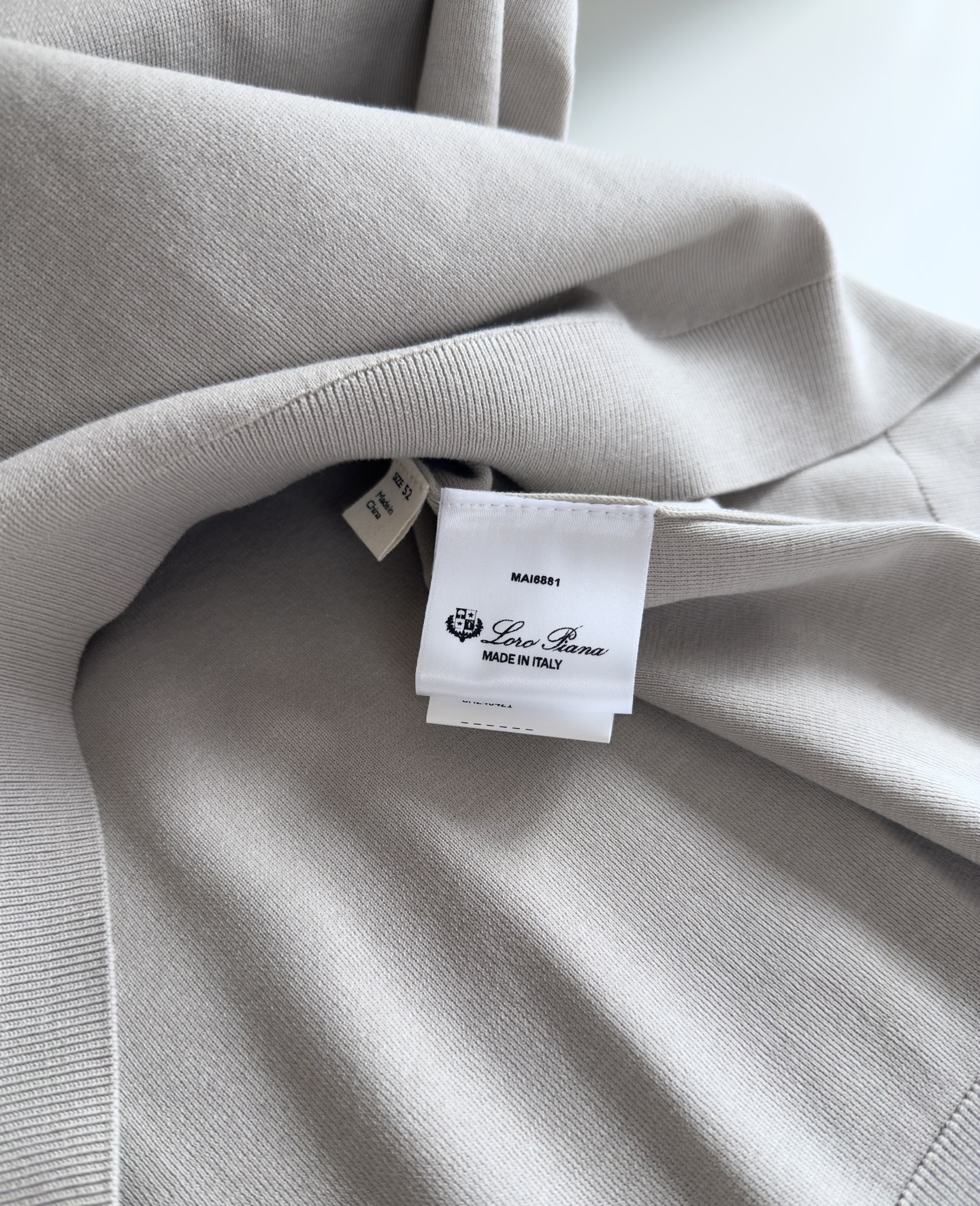 “High-Quality Men’s Knitted Shirts with Classic Designs and Advanced Fabric Technology” - 图片 7