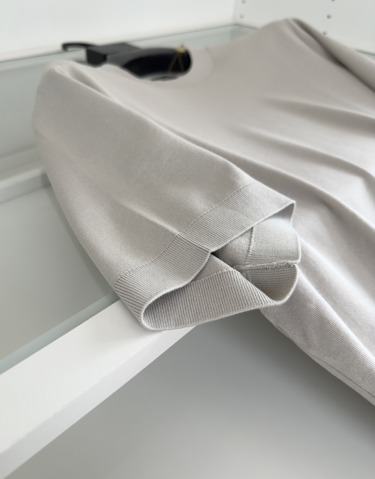 “High-Quality Men’s Knitted Shirts with Classic Designs and Advanced Fabric Technology” - 图片 5