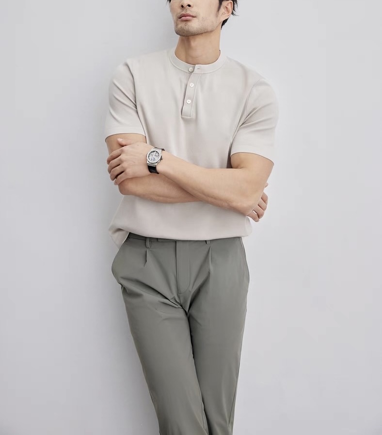 NO:722237,The upper body effect of the official website model is as follows. Try on 172-size L is suitable. Please refer to the size chart when placing an order, men's clothing.19860909官网模特上身效果如下 试穿172-穿L码合适 下单可参考尺码表,男装,,Women's clothing