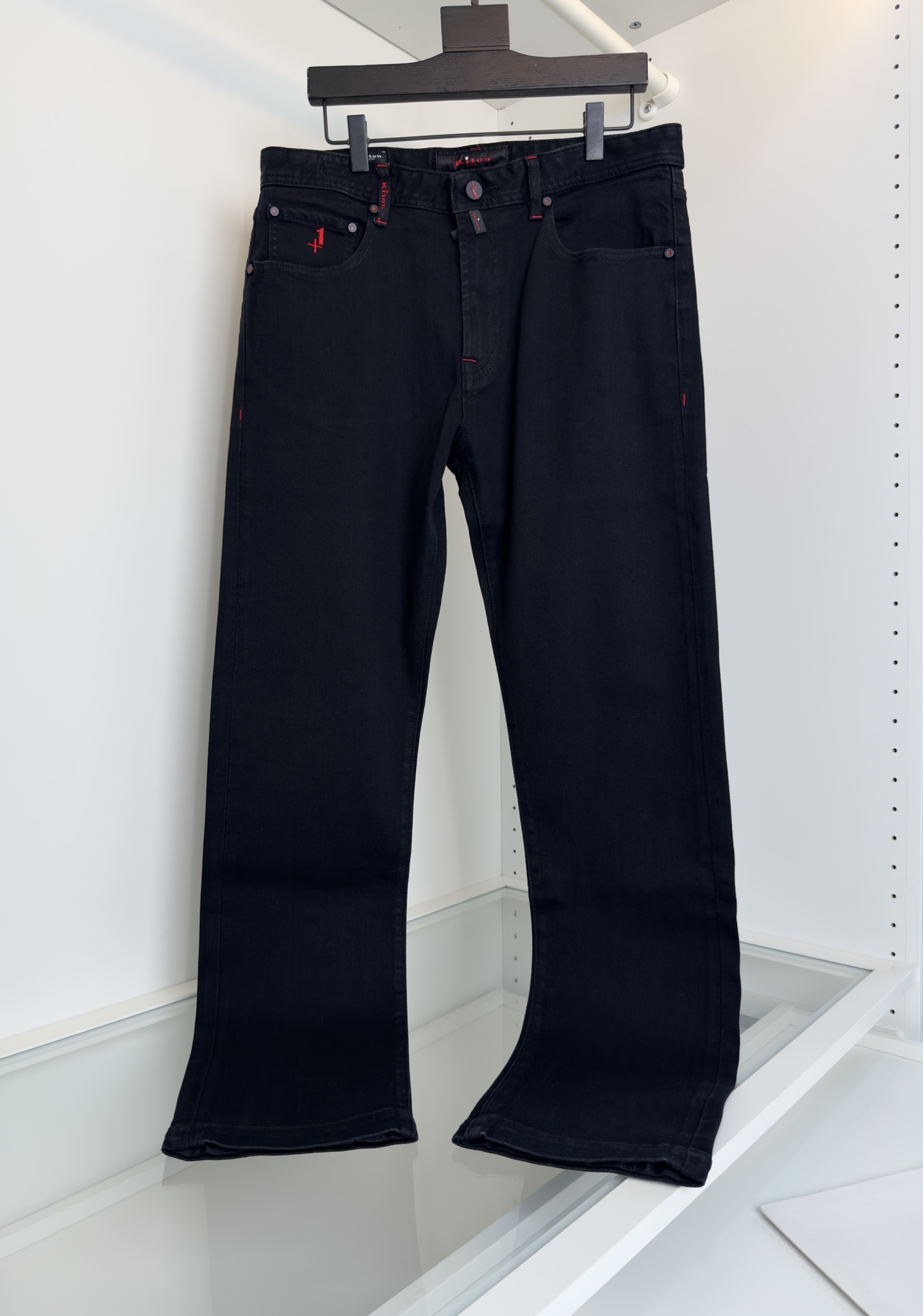 Kiton Jeans Clásicos de Hombre, Corte Regular, Algodón Elástico Negro