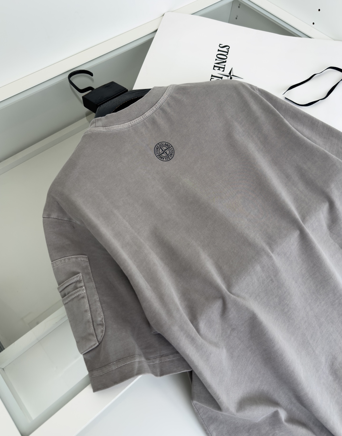 Stone Island: Military-Inspired Streetwear with Retro Fashion Elements - 图片 7