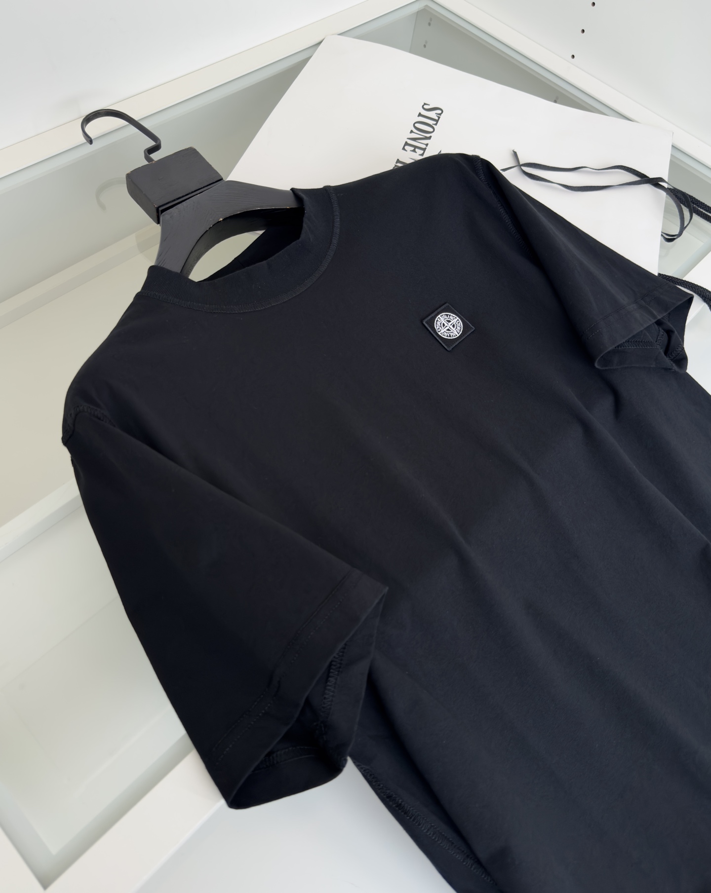 Stone Island Line: Durable Cotton, Military Classics, Timeless Fashion Fusion - 图片 3