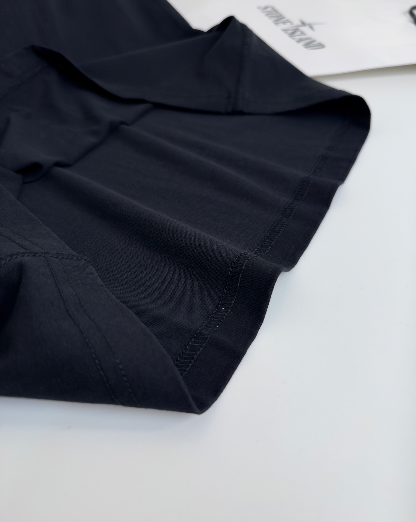 Stone Island Line: Durable Cotton, Military Classics, Timeless Fashion Fusion - 图片 6