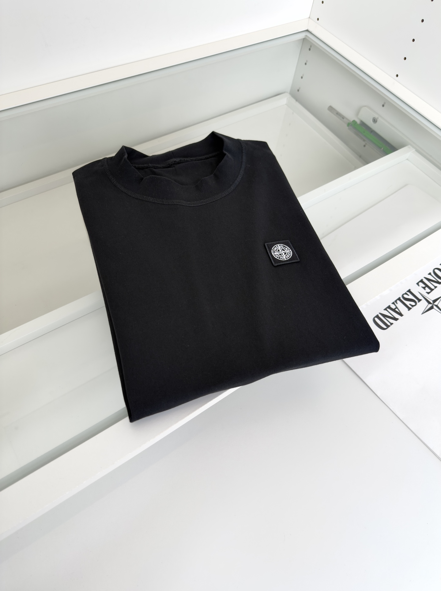 Stone Island Line: Durable Cotton, Military Classics, Timeless Fashion Fusion - 图片 8