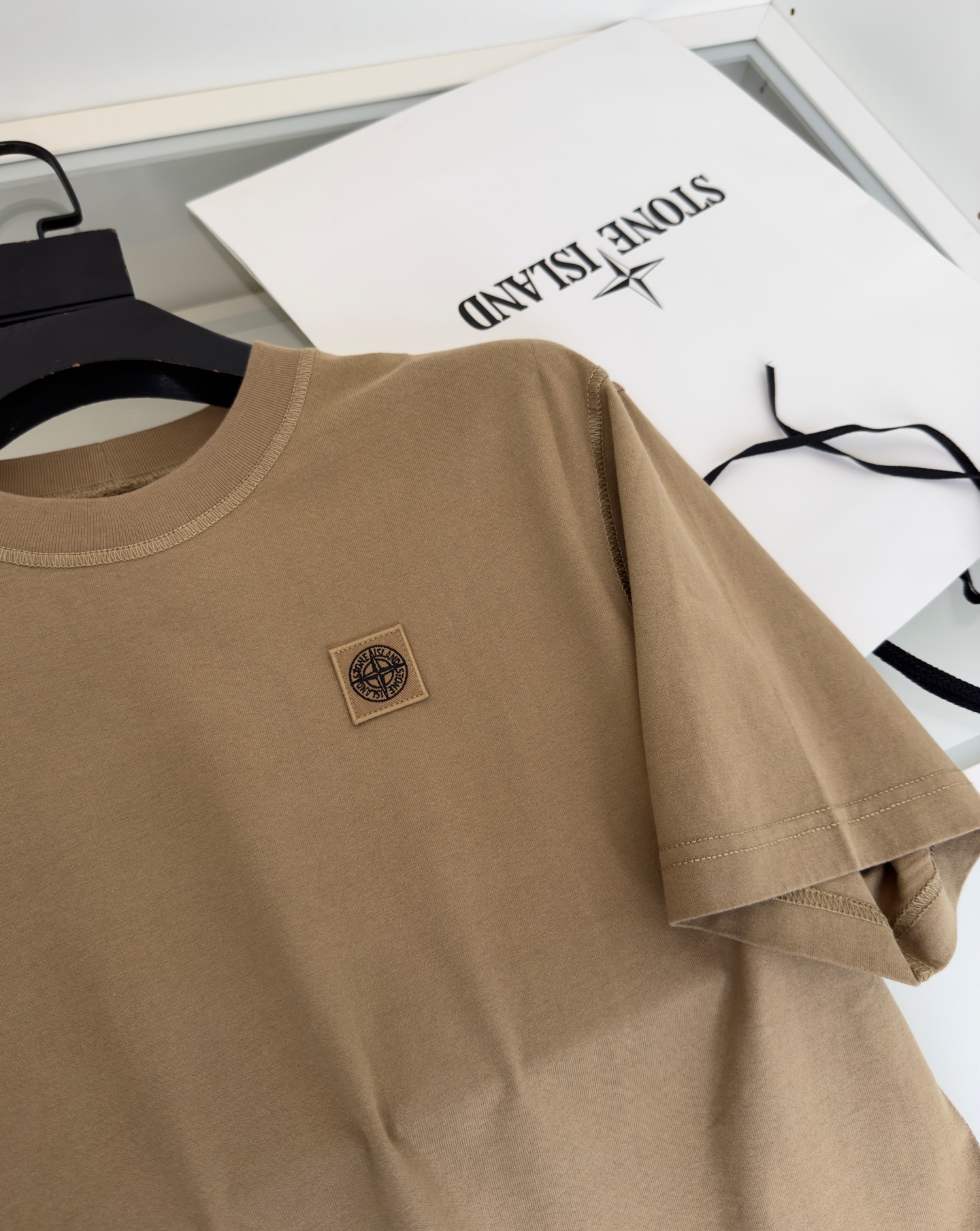 “Stone Island Line: Durable Cotton Fashion with Military Classic Designs” - 图片 5
