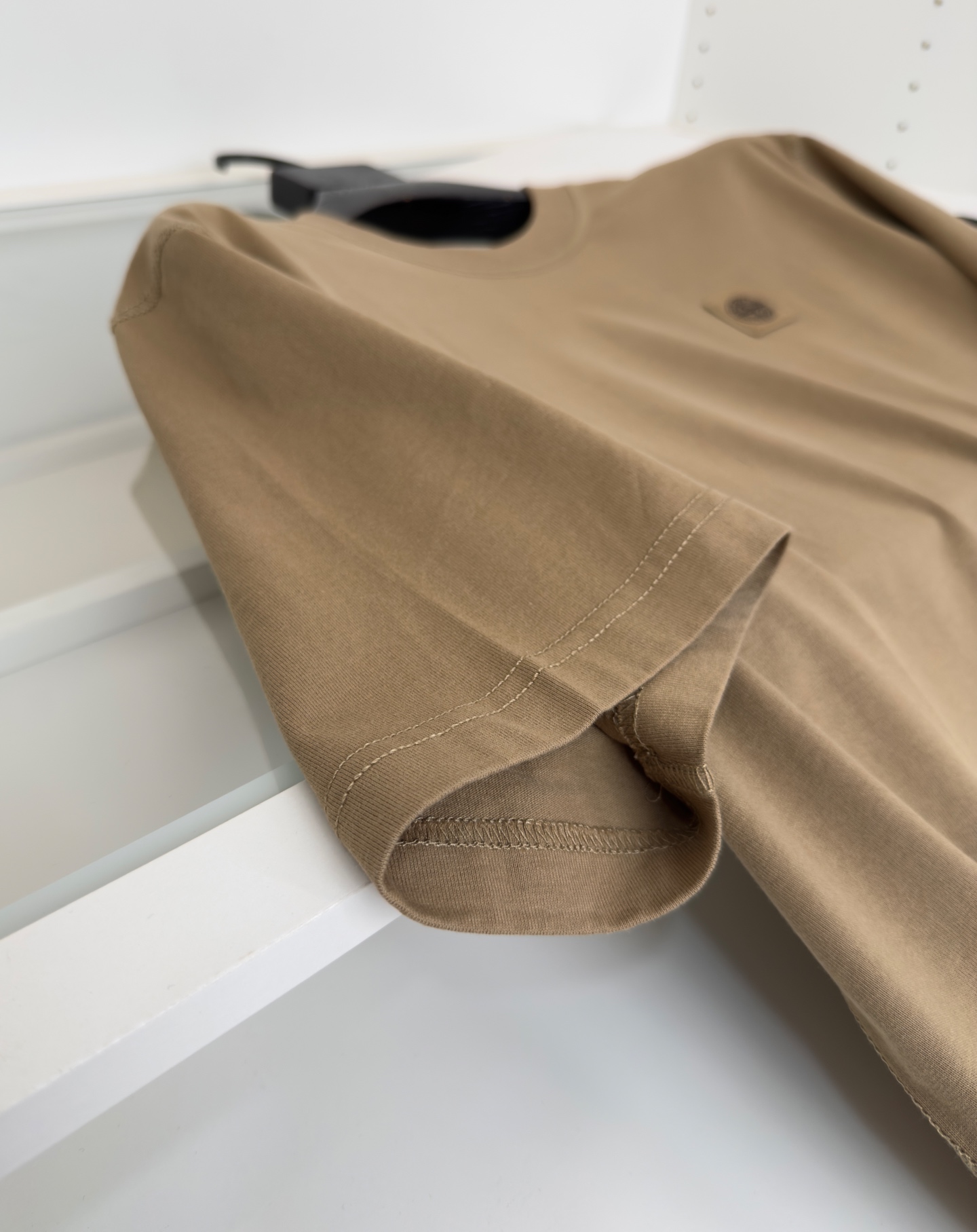 “Stone Island Line: Durable Cotton Fashion with Military Classic Designs” - 图片 6