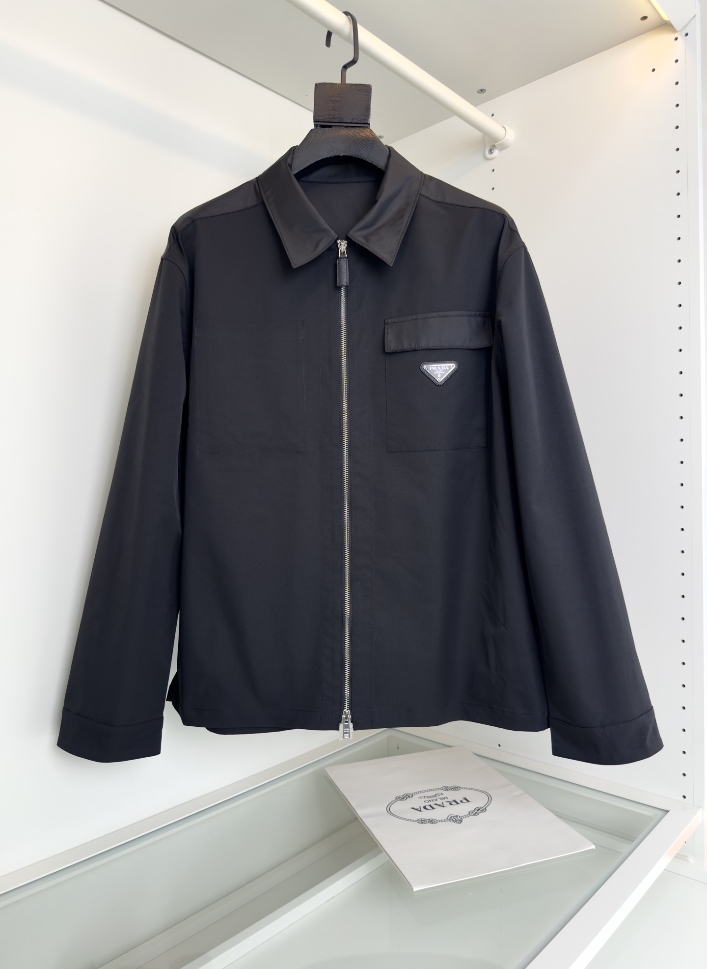 “Autumn 2025 Nylon Shirt Coat with Stylish Details in Black, M-3XL Sizes”