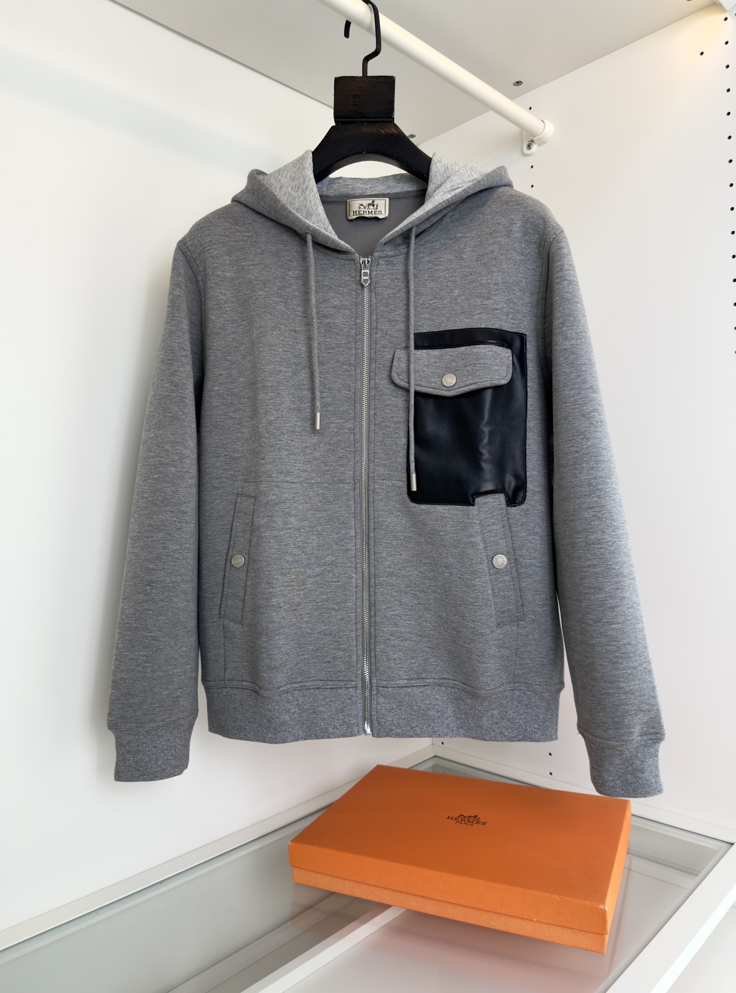 “Emprenettes Cuir Zipper Jackets: Expensive, Detailed Geometric Design Trends for 2025”