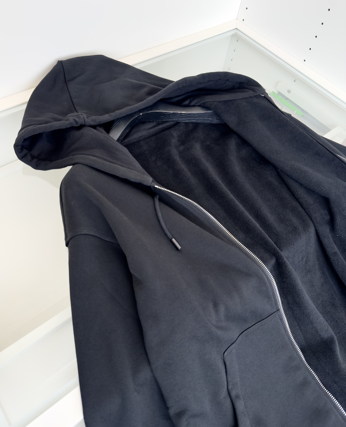 “Classic Bur*erry Branded Hat with Horseman’s Emblem – Stylish Fashion for Fall and Winter, Comfortable and Versatile” - 图片 8