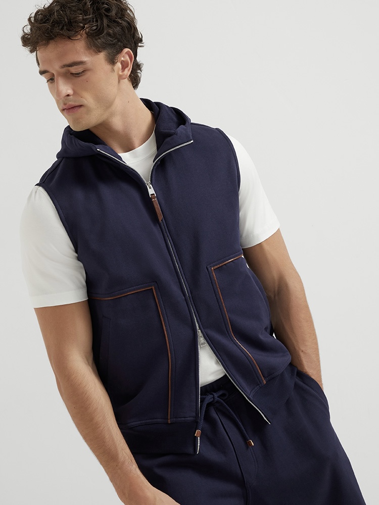 NO:722223,The model's upper body effect is as follows. Try on 172 - wear L for a slim fit. Please refer to the size chart when placing an order, men's clothing.19860909模特上身效果如下 试穿172-穿L修身感 下单可参考尺码表,男装,,Women's clothing