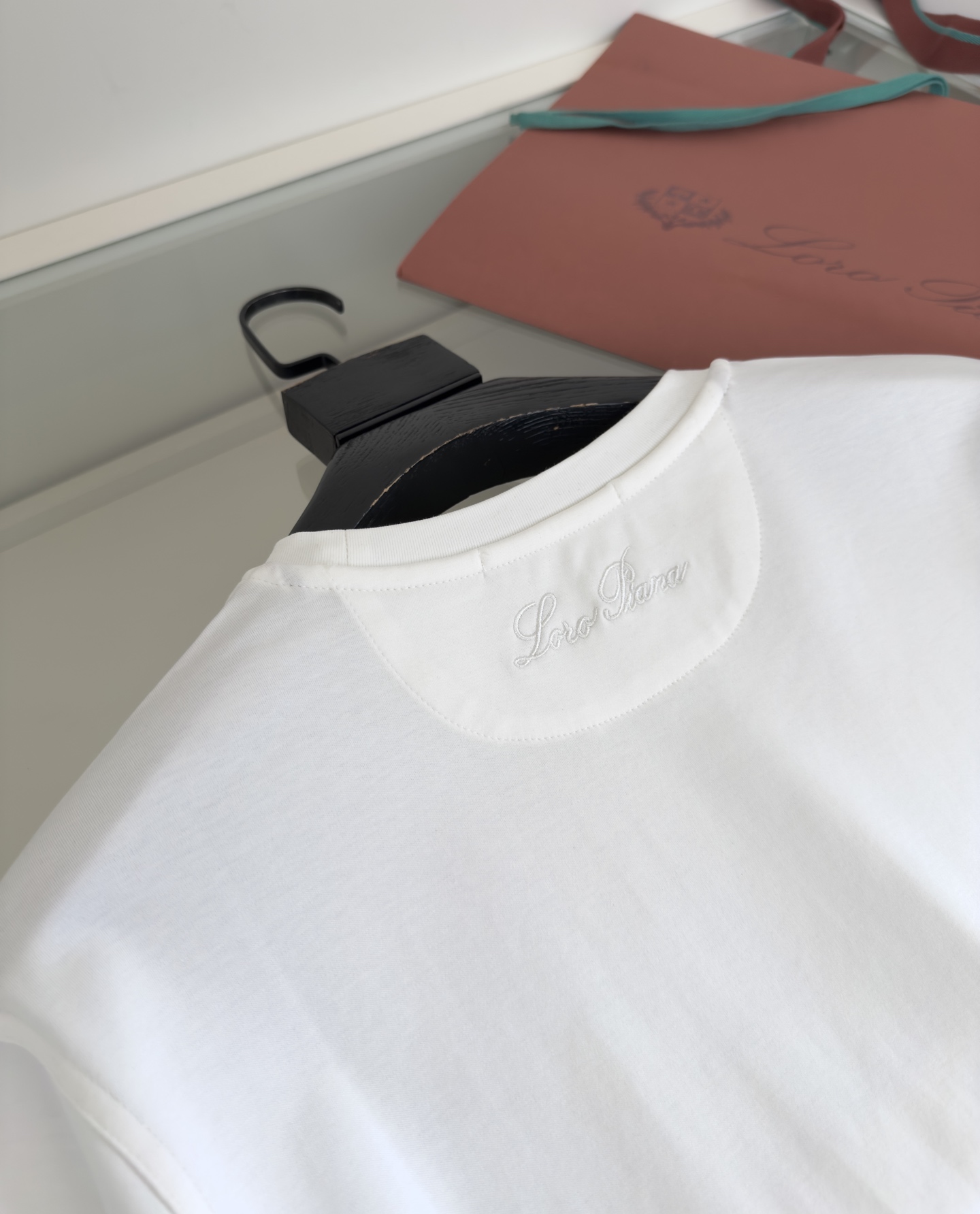 “Year-Old Classic T-Shirt Designs: P612 Lo*ro Pi*nano Business and Leisure Wear” - 图片 8
