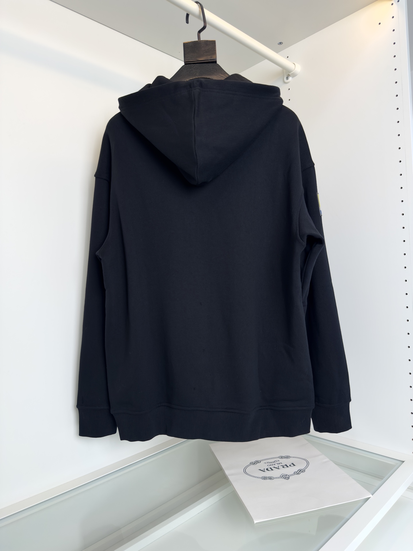 Prada Classic Fit Fleece Hoodie Sweatshirt With Logo Patch 3 i1754654222971 1261 0 1