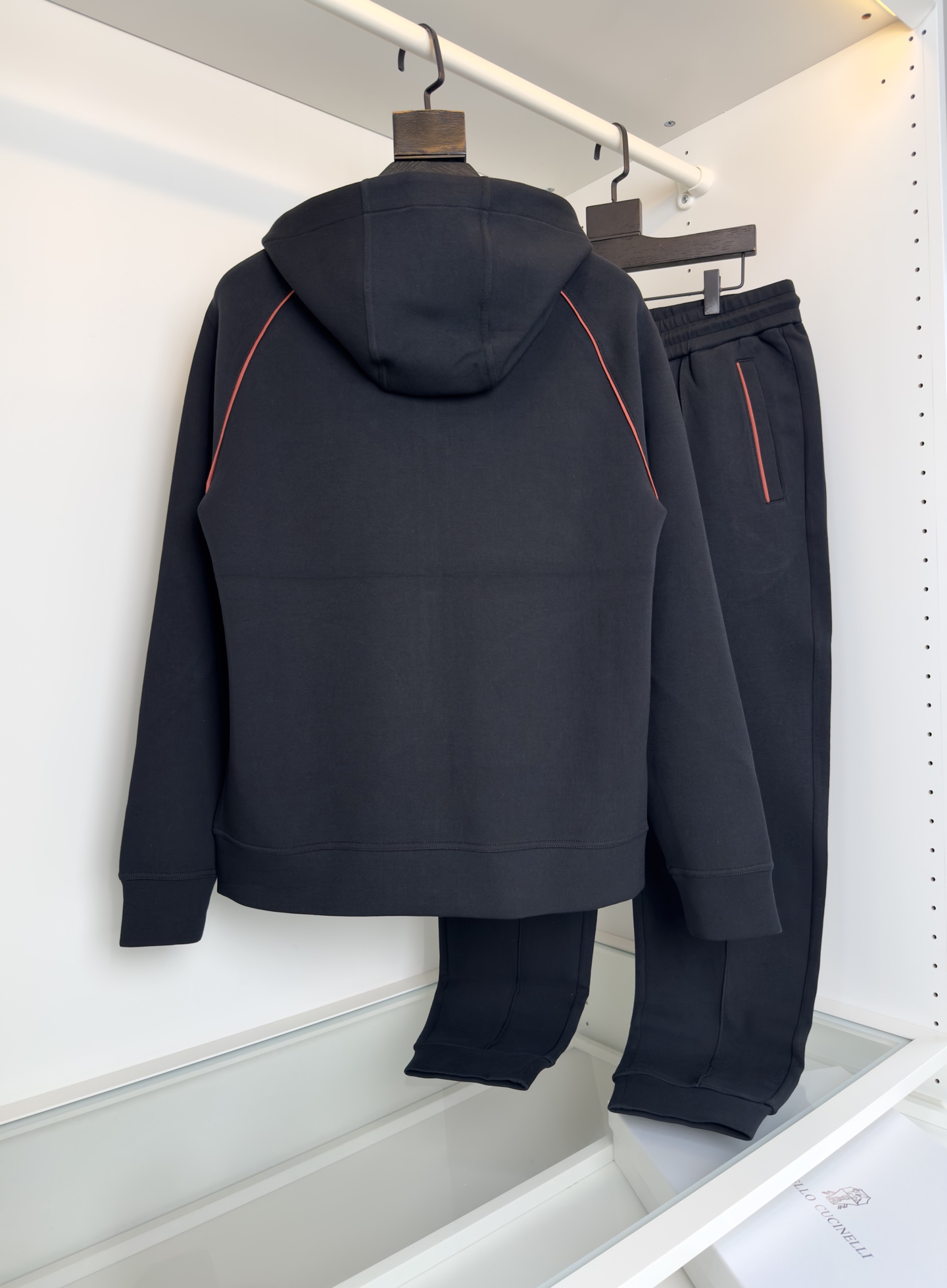 “2025 Bru**llo Cuci**lli Three-Part Fabric Design: Air Layer for Soft and Warm Clothing” - 图片 2