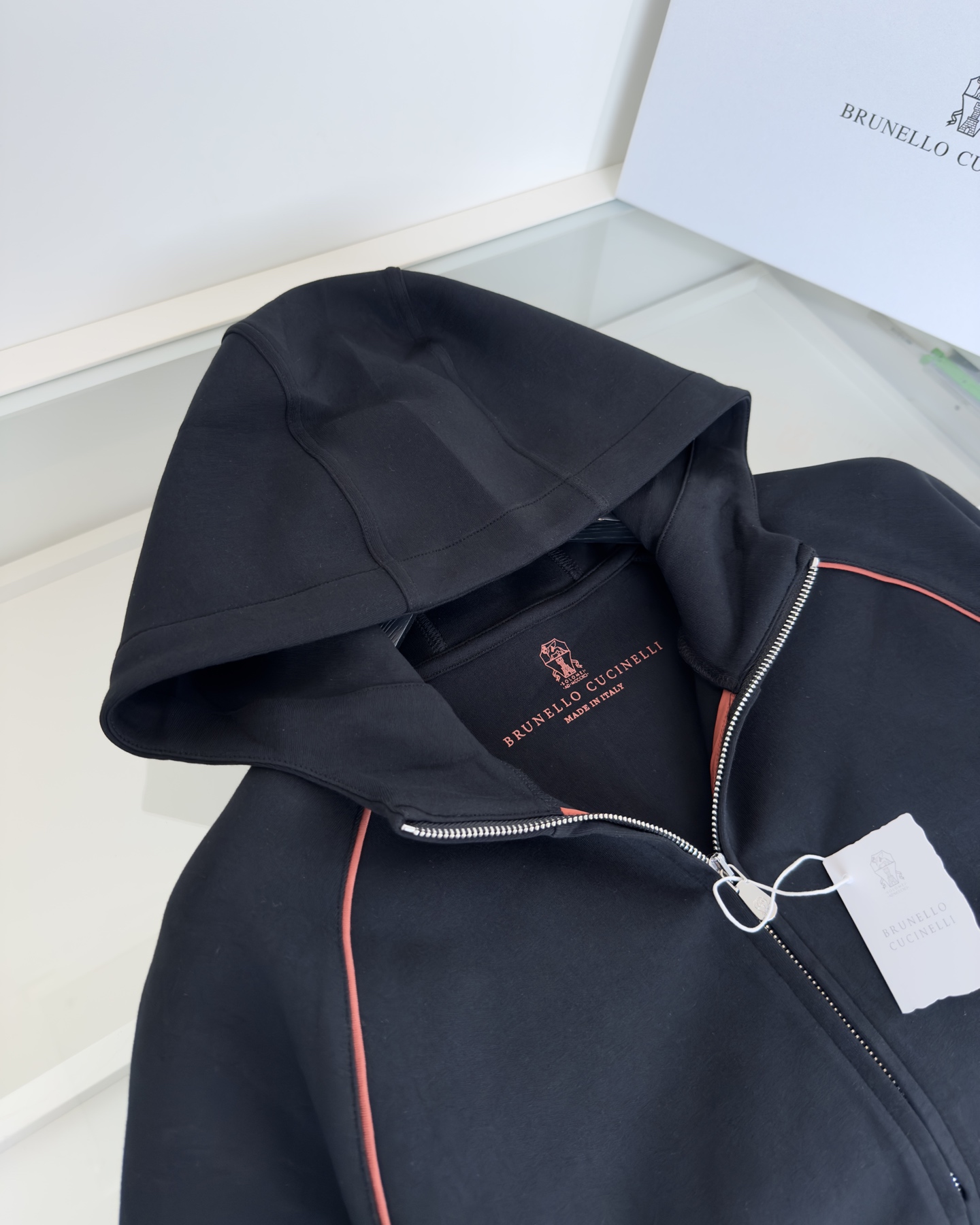 “2025 Bru**llo Cuci**lli Three-Part Fabric Design: Air Layer for Soft and Warm Clothing” - 图片 4
