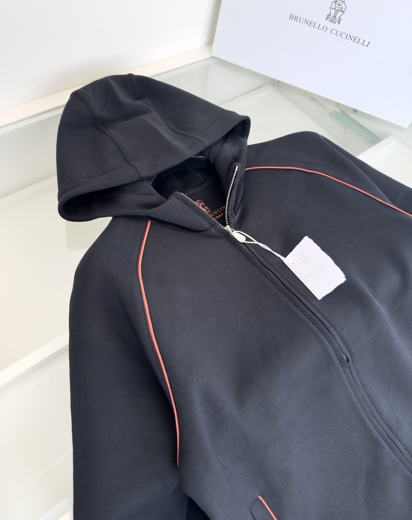 “2025 Bru**llo Cuci**lli Three-Part Fabric Design: Air Layer for Soft and Warm Clothing” - 图片 3