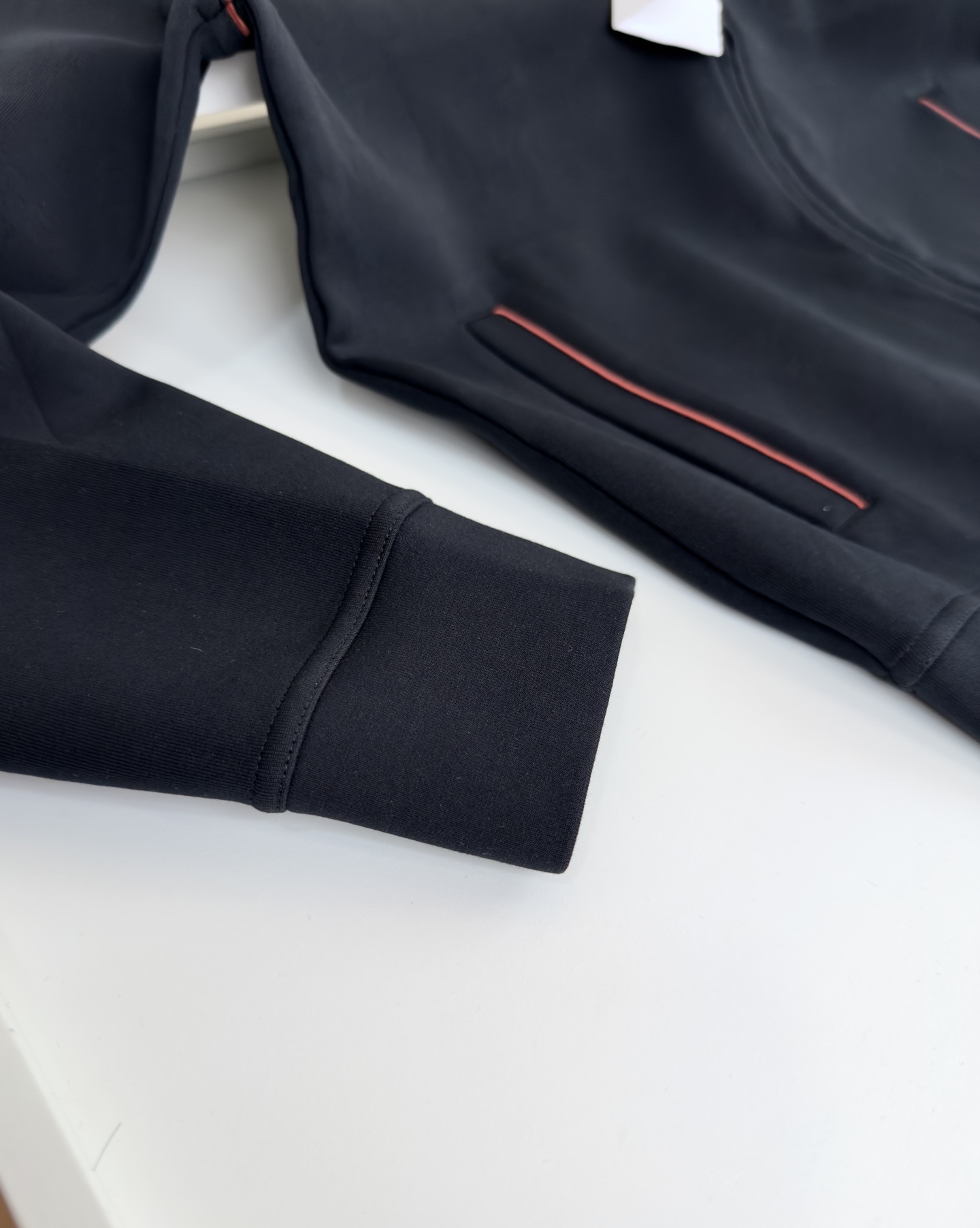 “2025 Bru**llo Cuci**lli Three-Part Fabric Design: Air Layer for Soft and Warm Clothing” - 图片 7