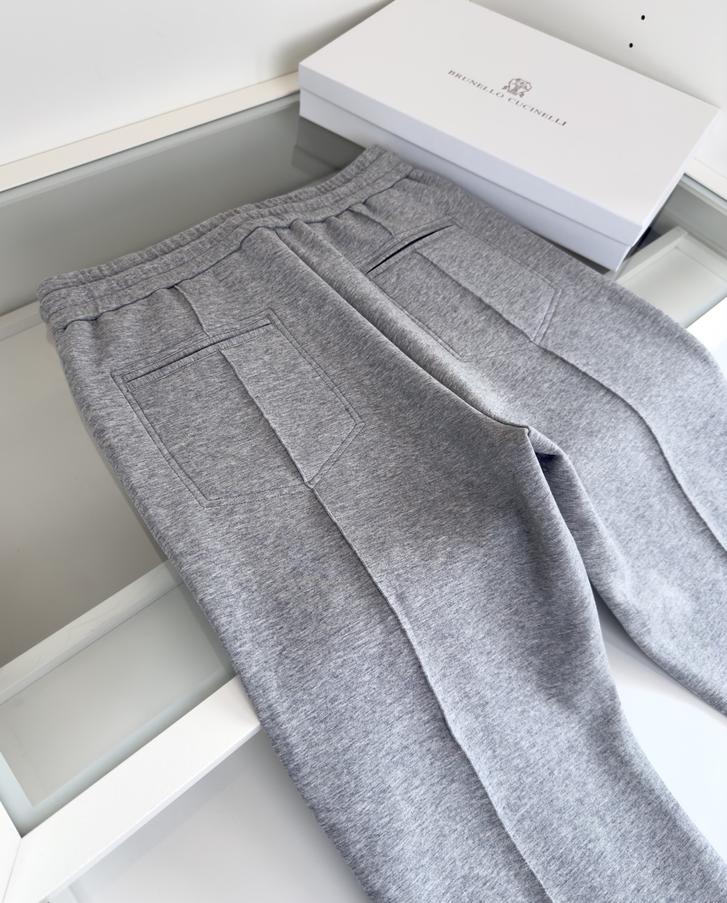 “2025 Bru**llo Cuci**lli Fabric Design: Air Layer Technology for Soft and Warm Winter Wear” - 图片 7