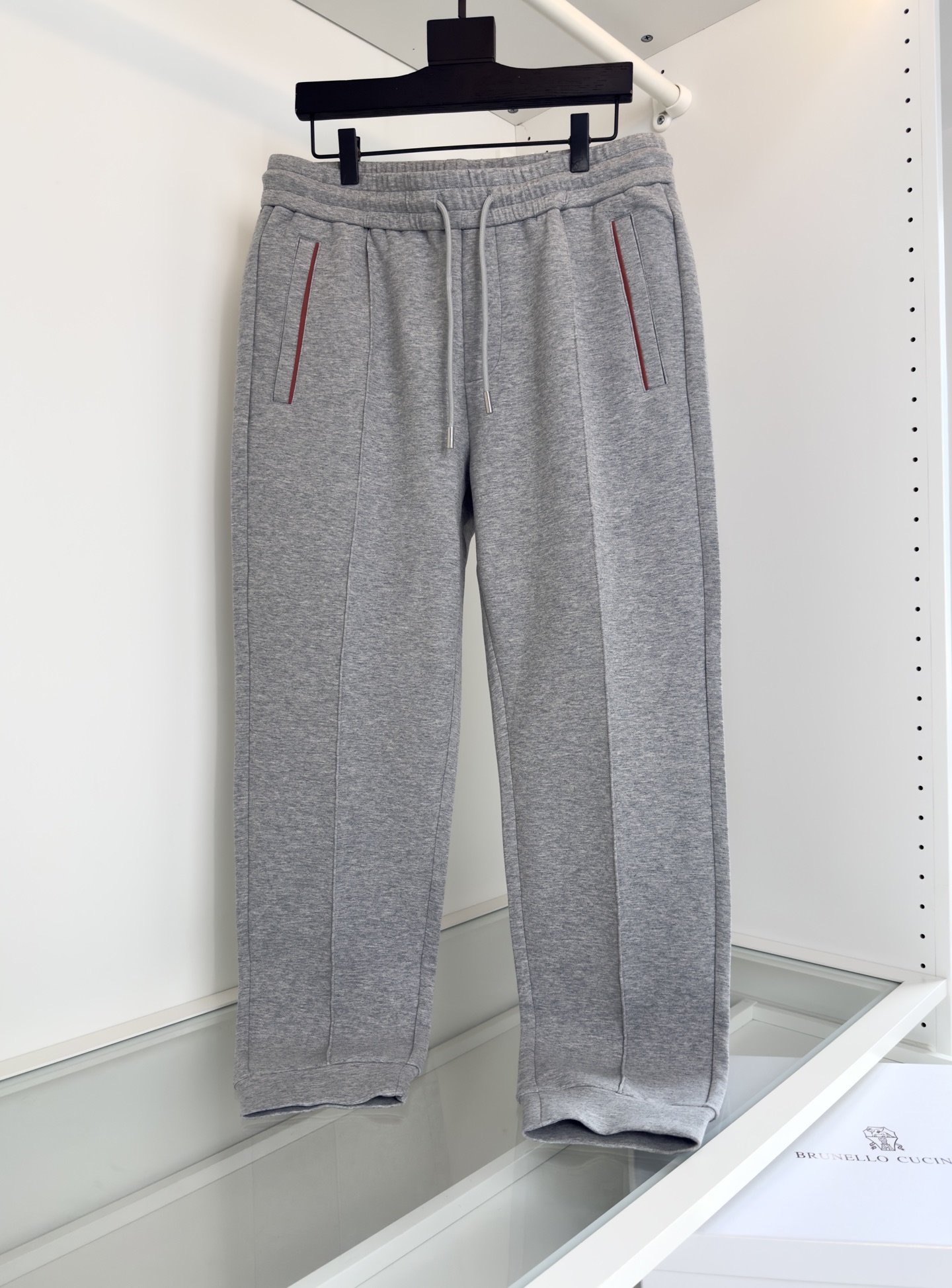 “2025 Bru**llo Cuci**lli Fabric Design: Air Layer Technology for Soft and Warm Winter Wear” - 图片 1